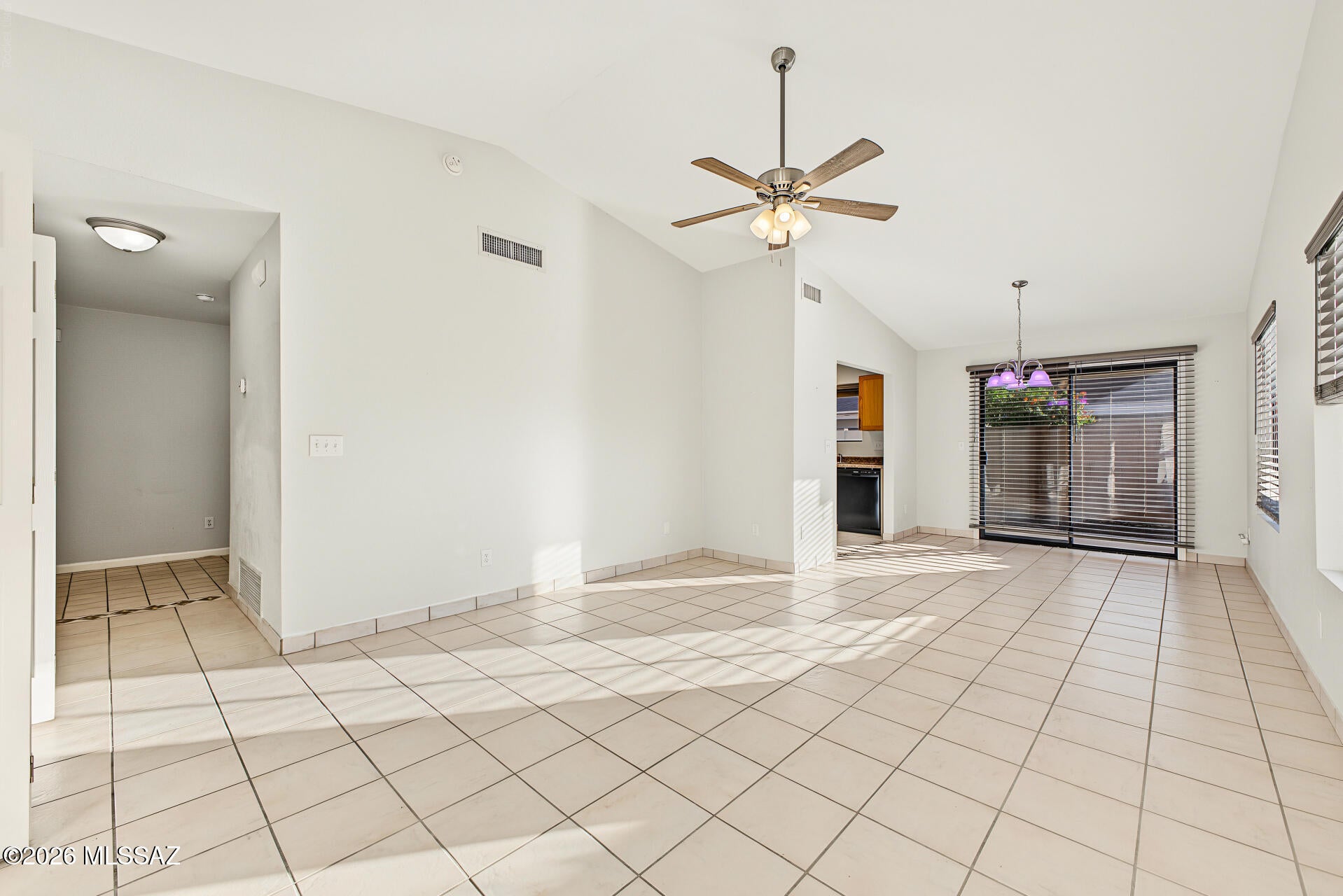 Country Club(1-221) - Residential
