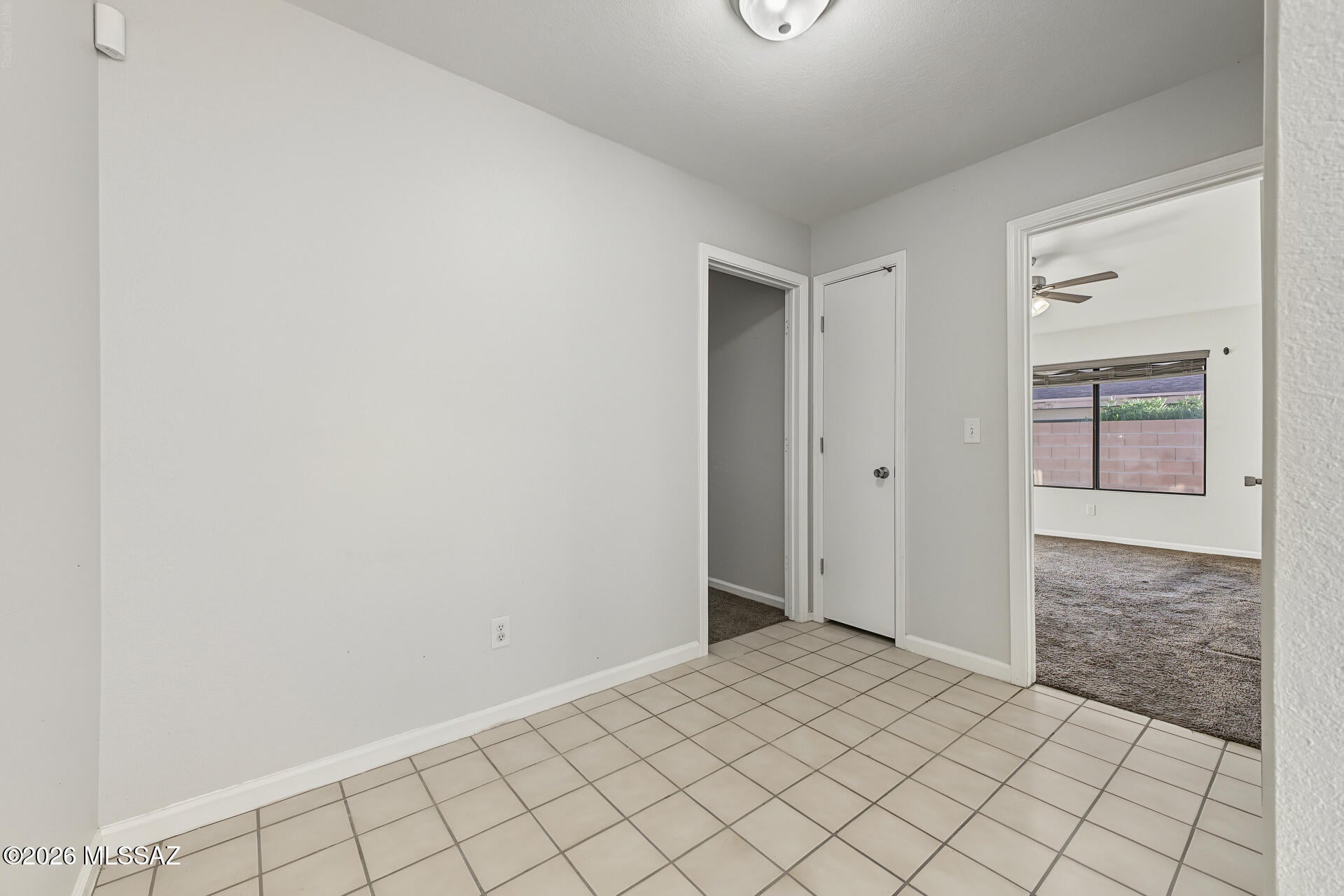 Country Club(1-221) - Residential