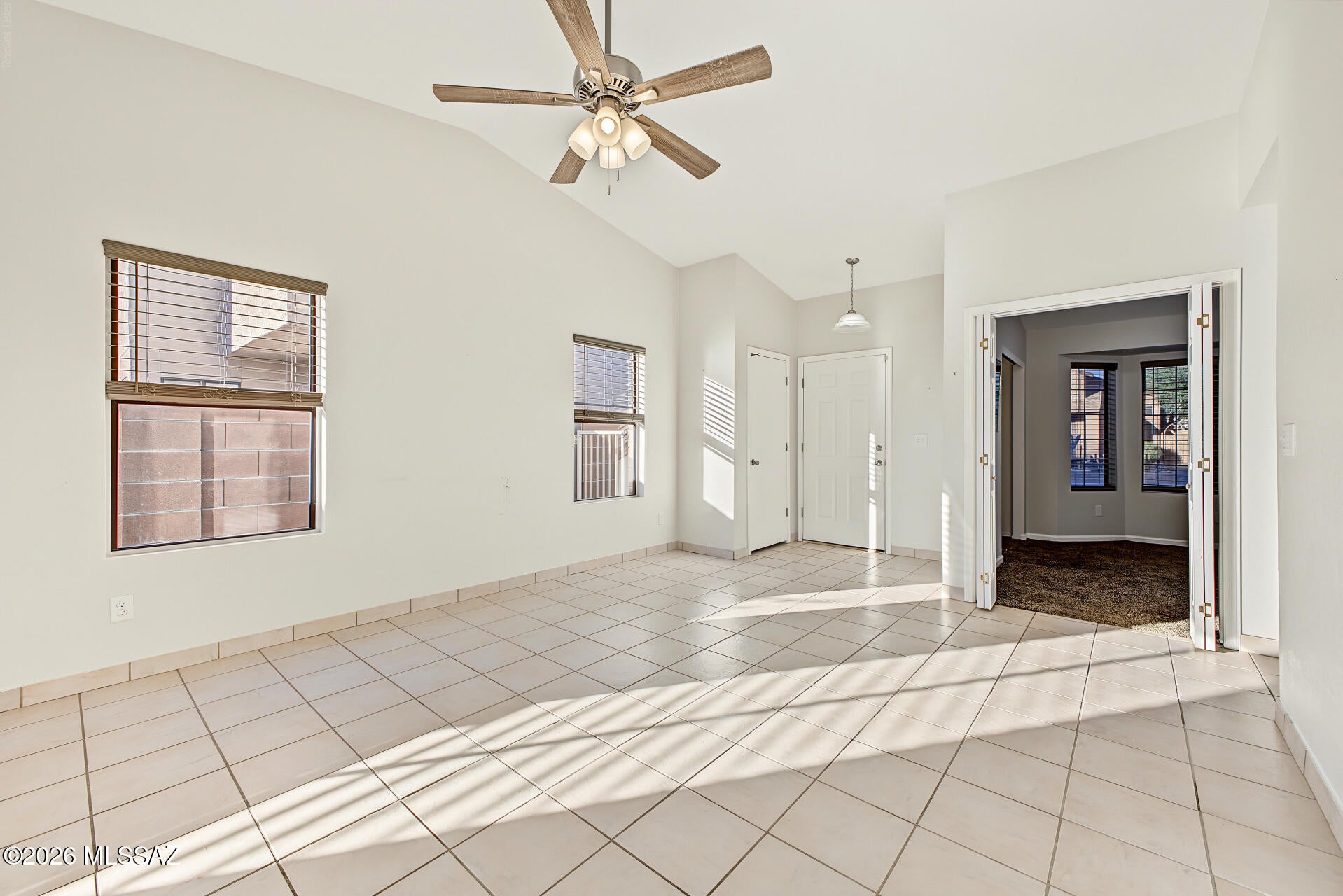 Country Club(1-221) - Residential