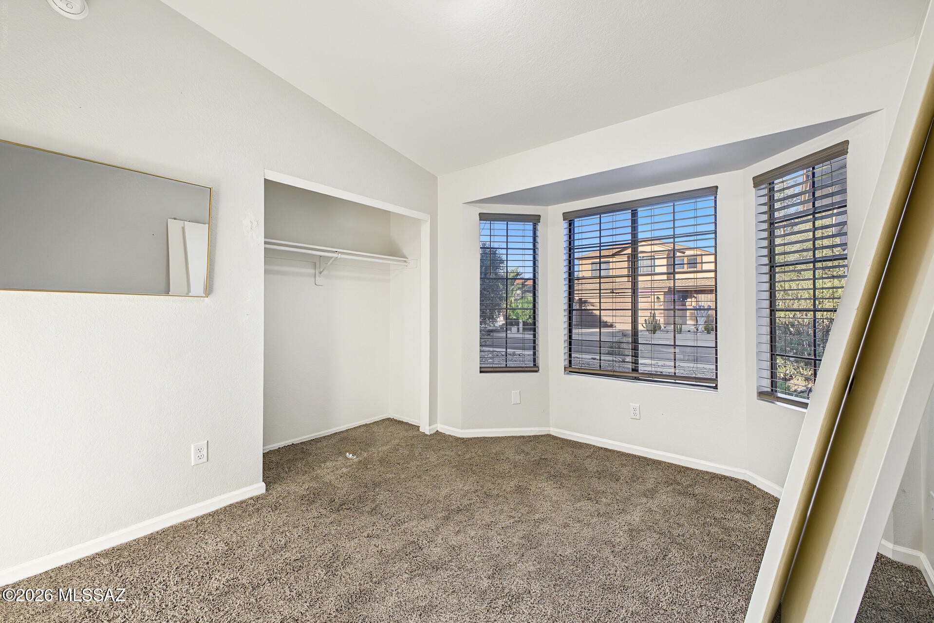 Country Club(1-221) - Residential