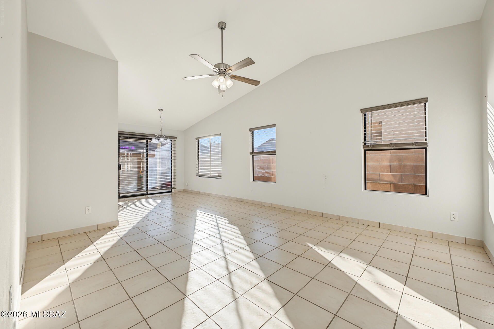 Country Club(1-221) - Residential