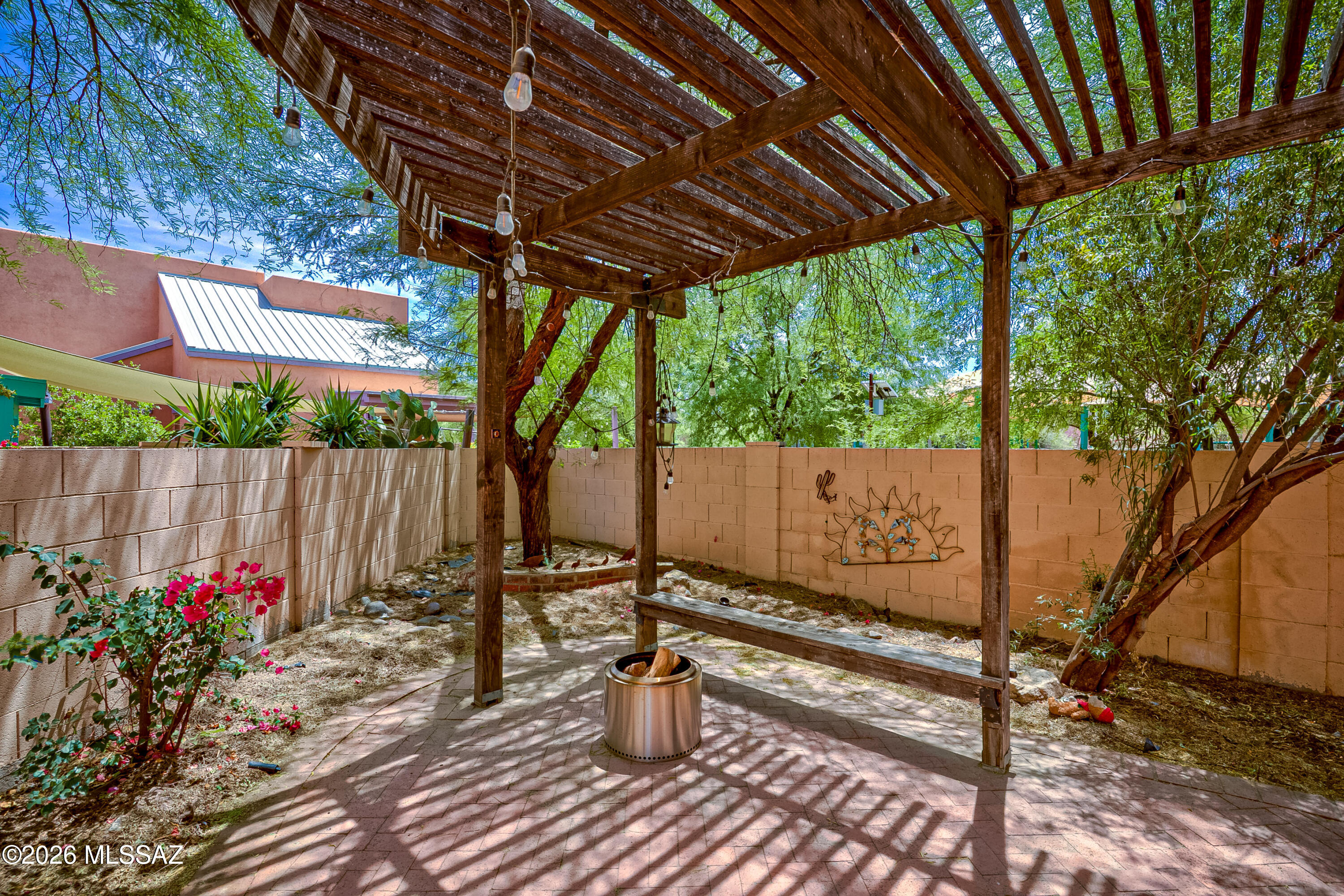 Paseo Estrella (1-104) - Residential