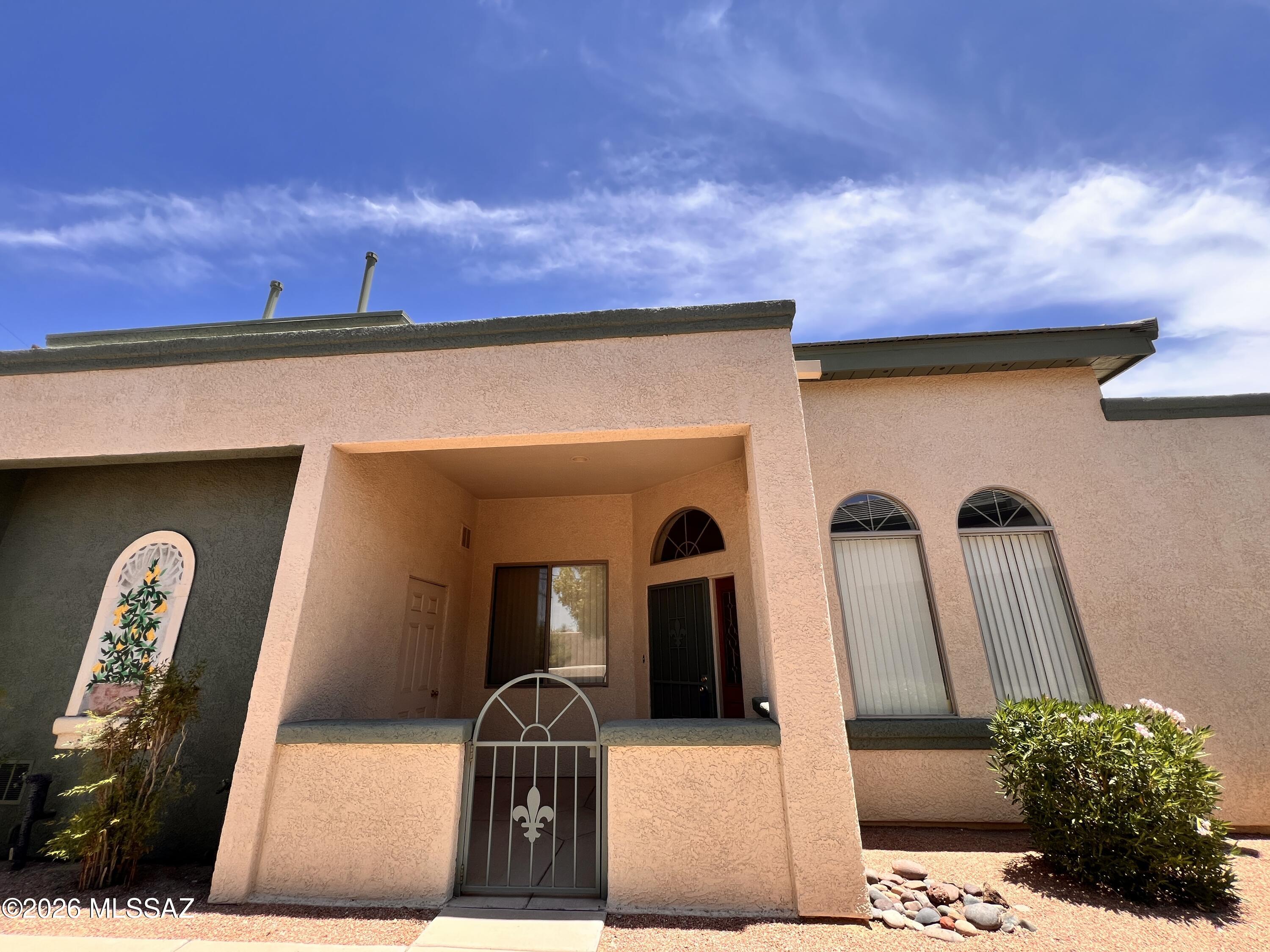 Mona Lisa Village (1-100) - Residential Lease