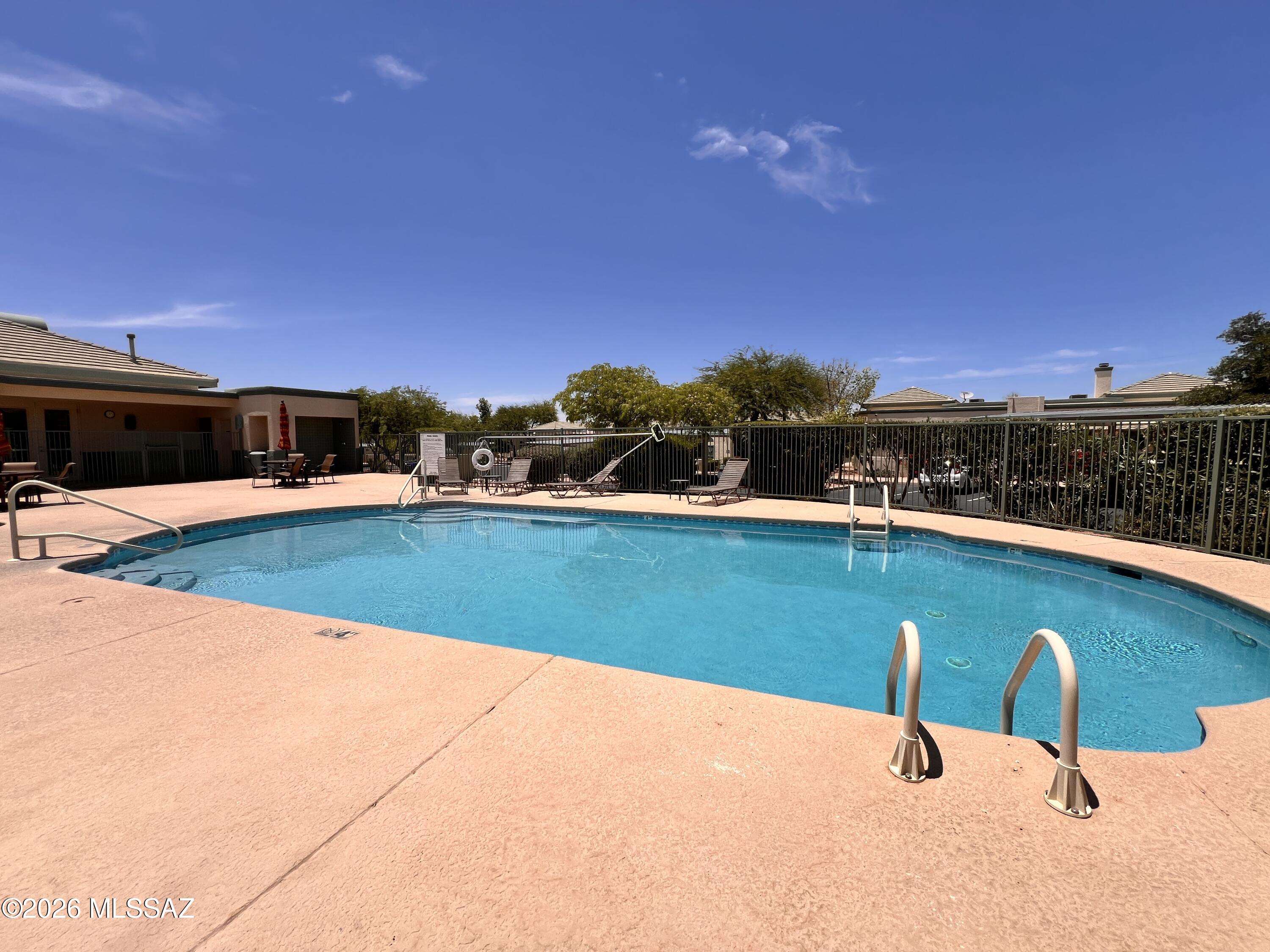Mona Lisa Village (1-100) - Residential Lease