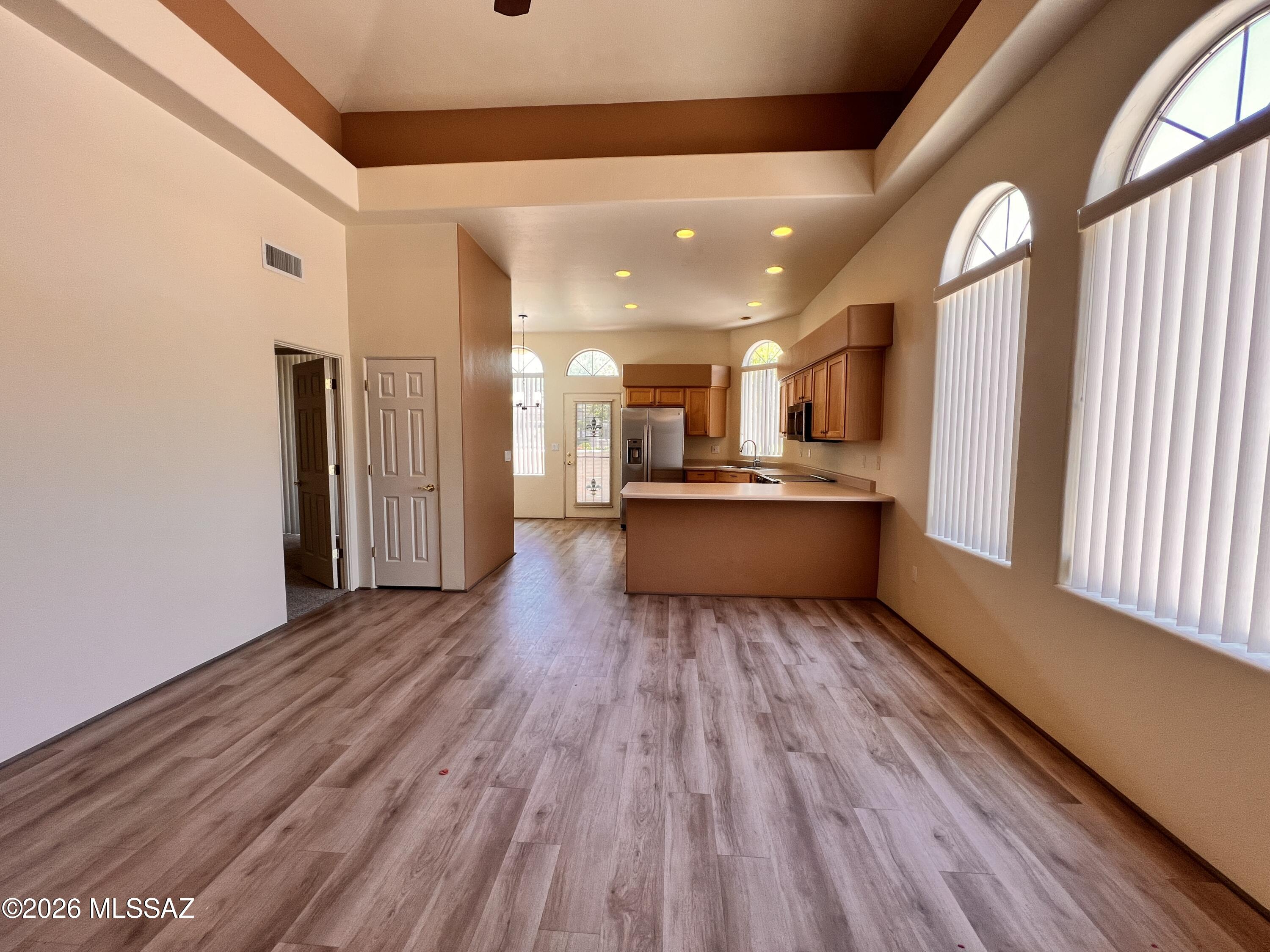 Mona Lisa Village (1-100) - Residential Lease