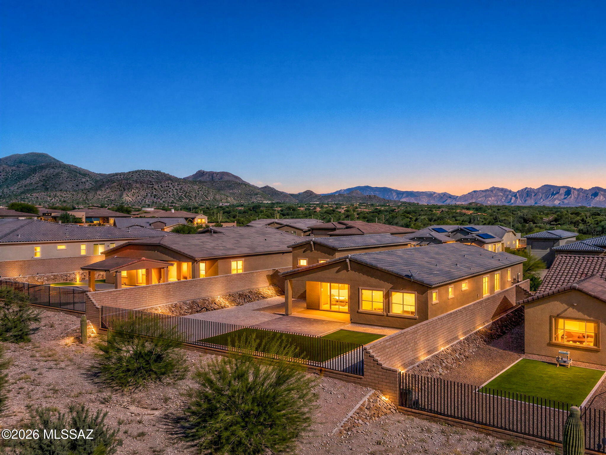 Los Saguaros At Dove Mountain SQ20121640199 - Residential