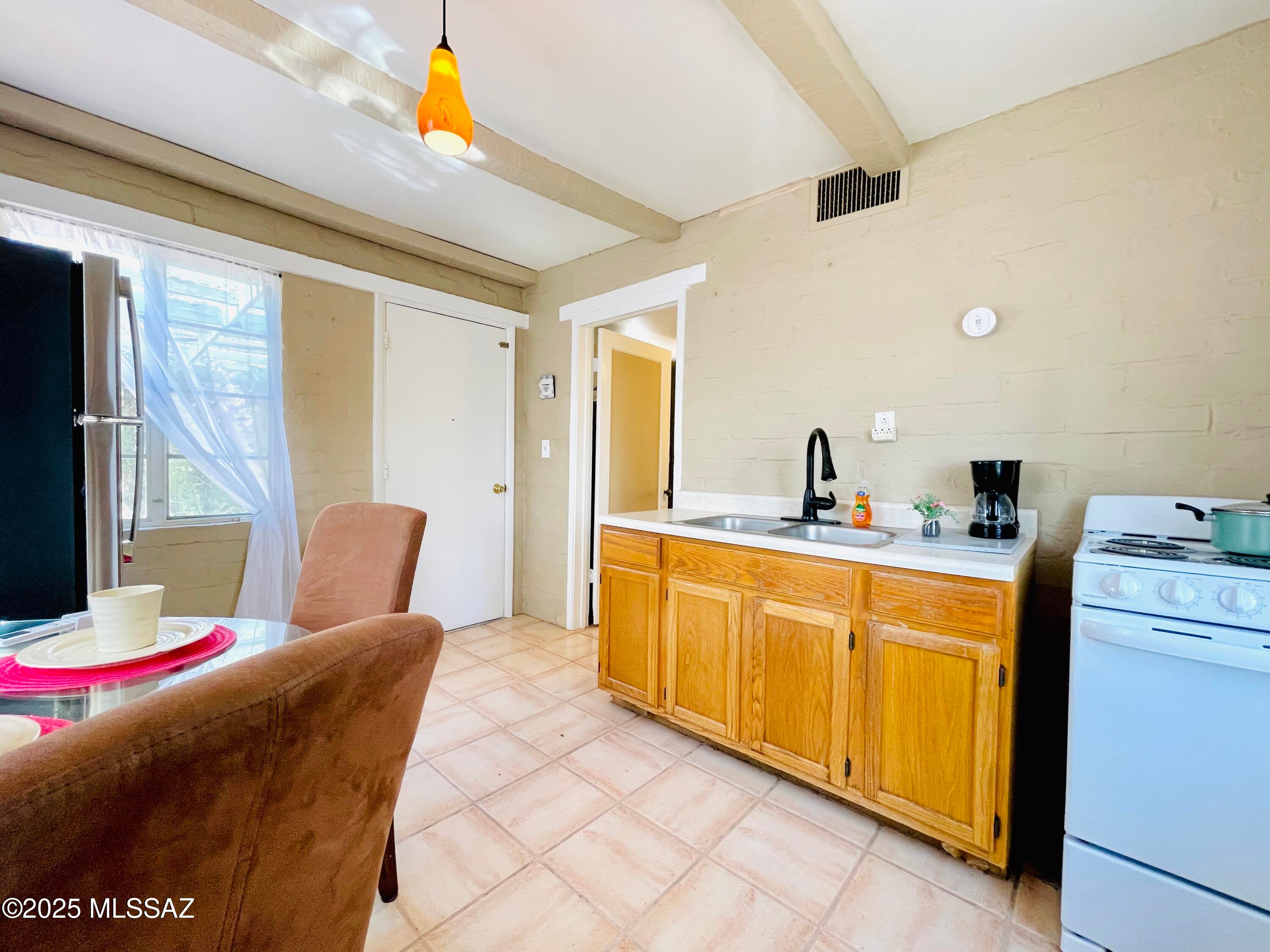 Unsubdivided - Residential Lease