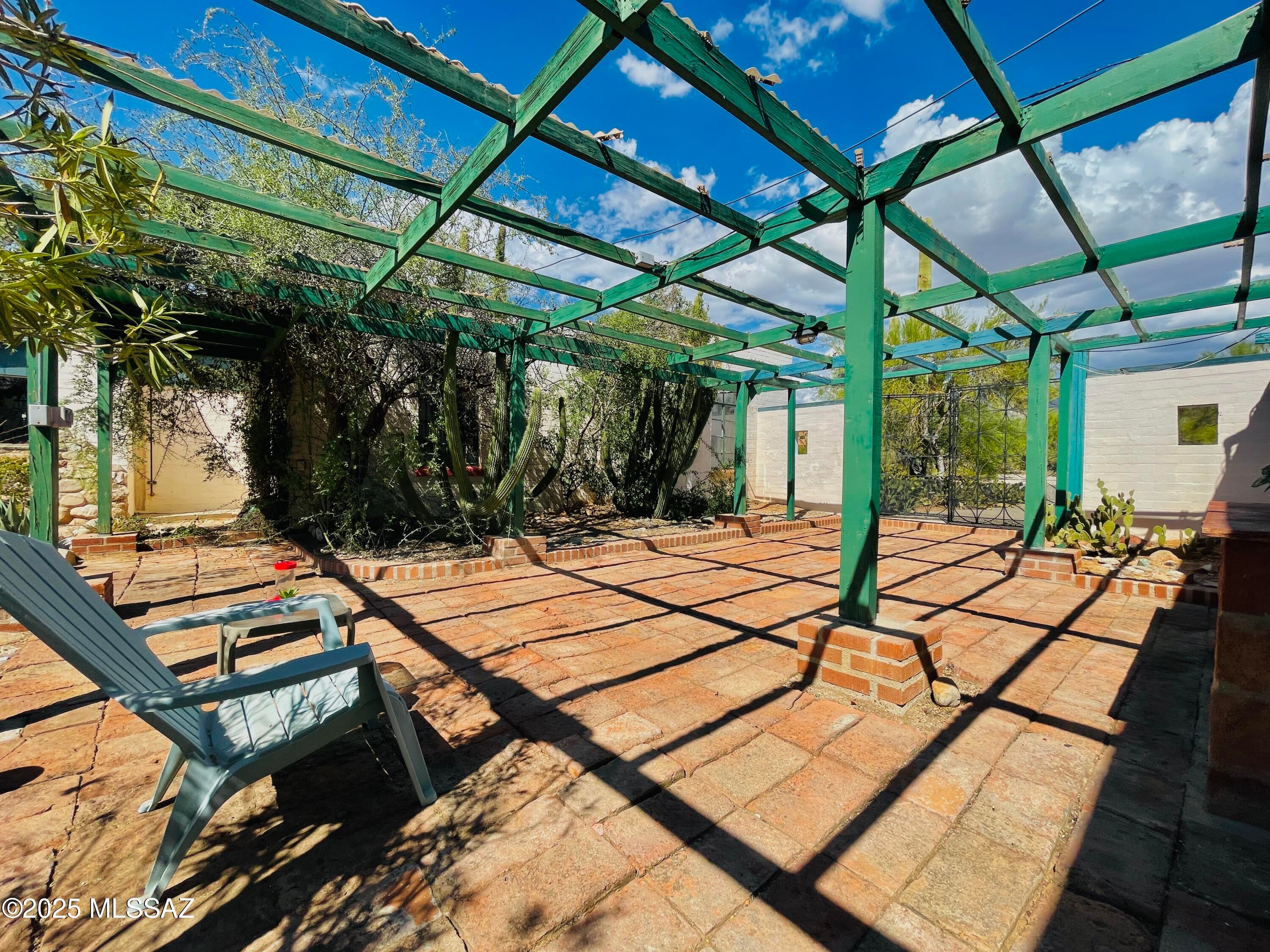 Unsubdivided - Residential Lease