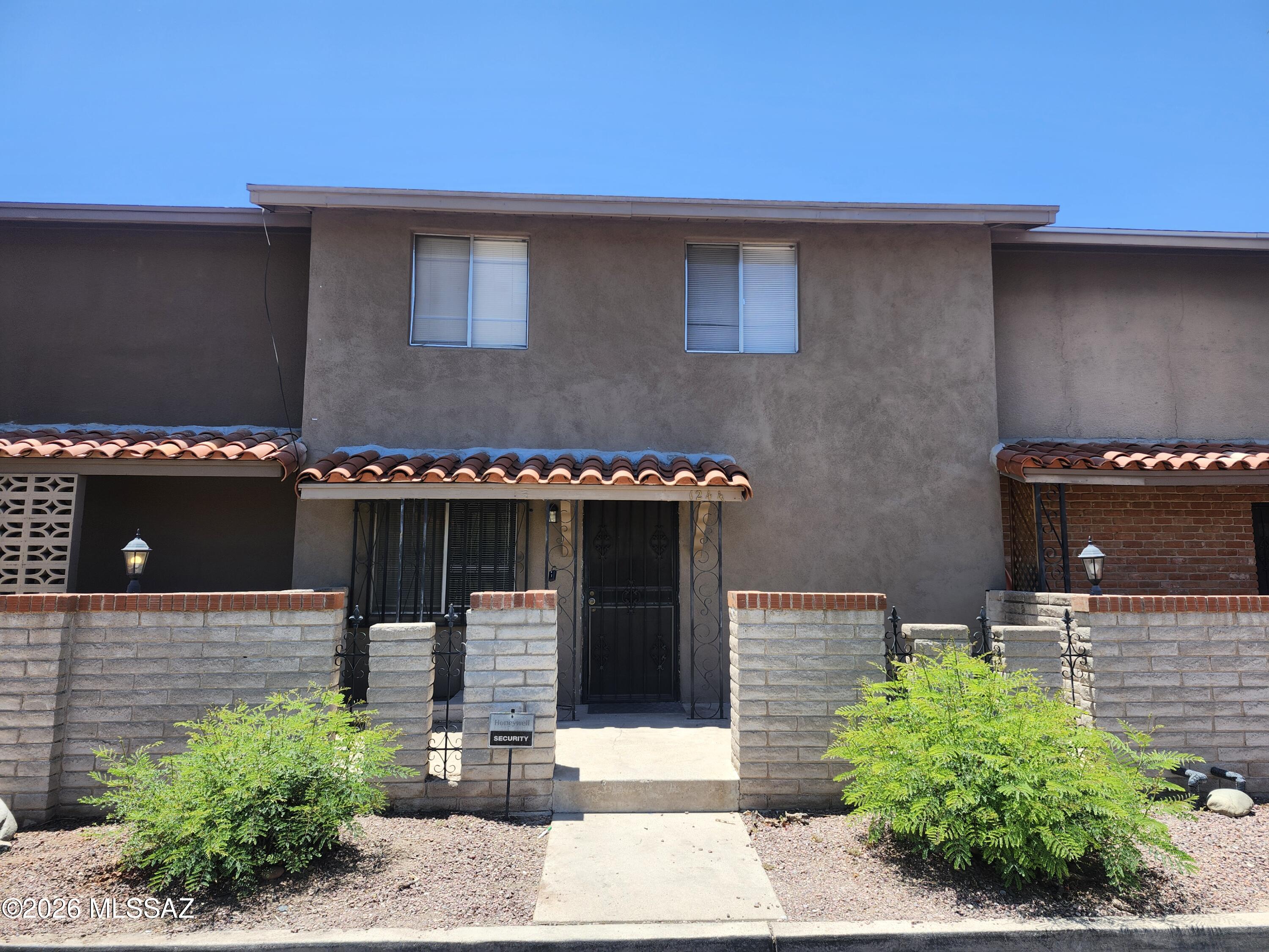 Rolling Hills Towne House - Residential Lease