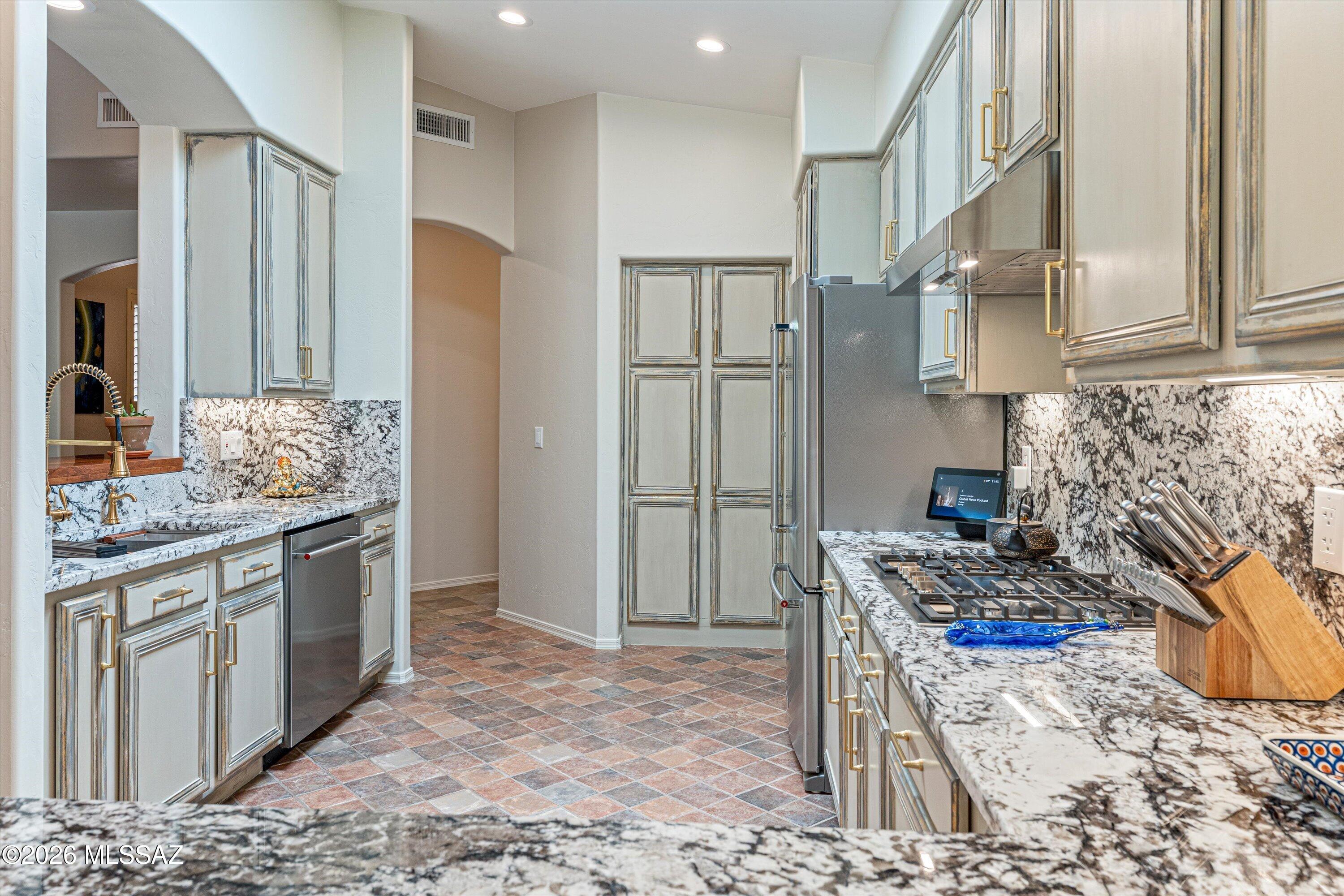 Sabino Hills (1-70) - Residential