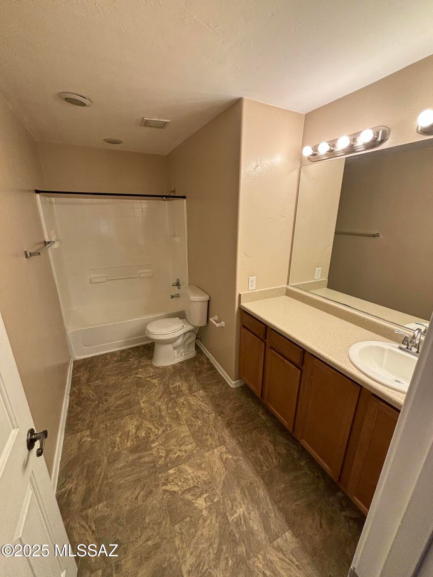 Drexel Vistas (1-89) - Residential Lease