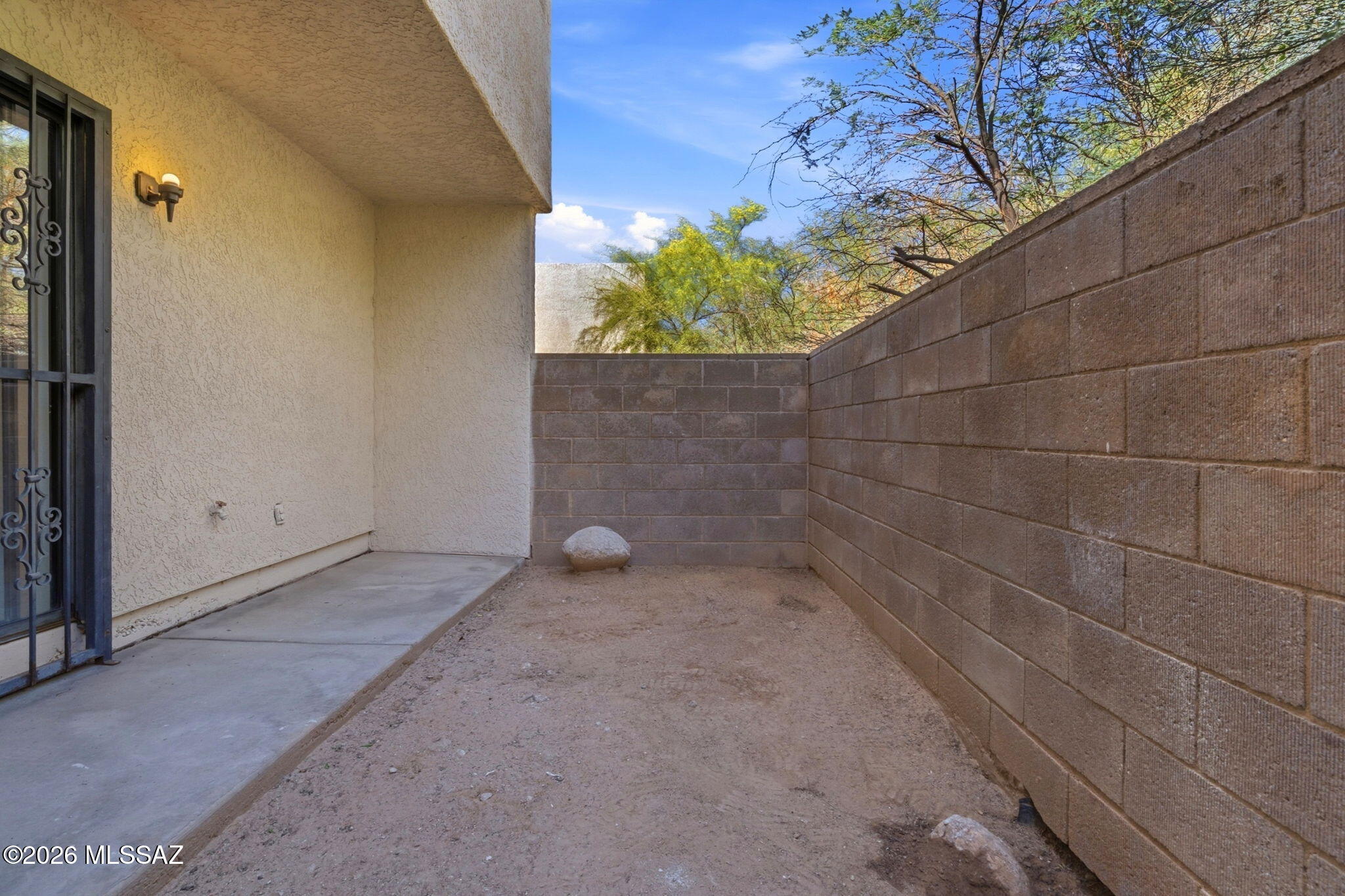 Las Lomitas Townhouses - Residential