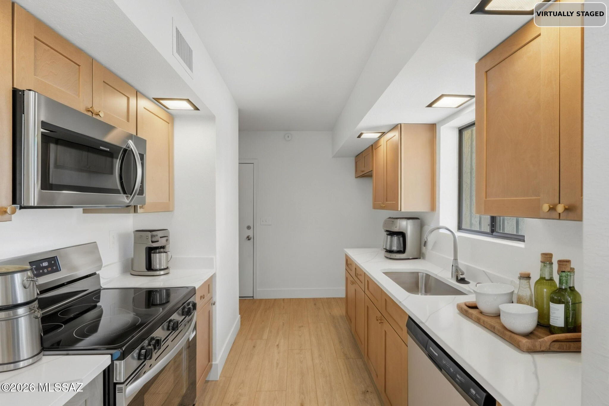 Las Lomitas Townhouses - Residential