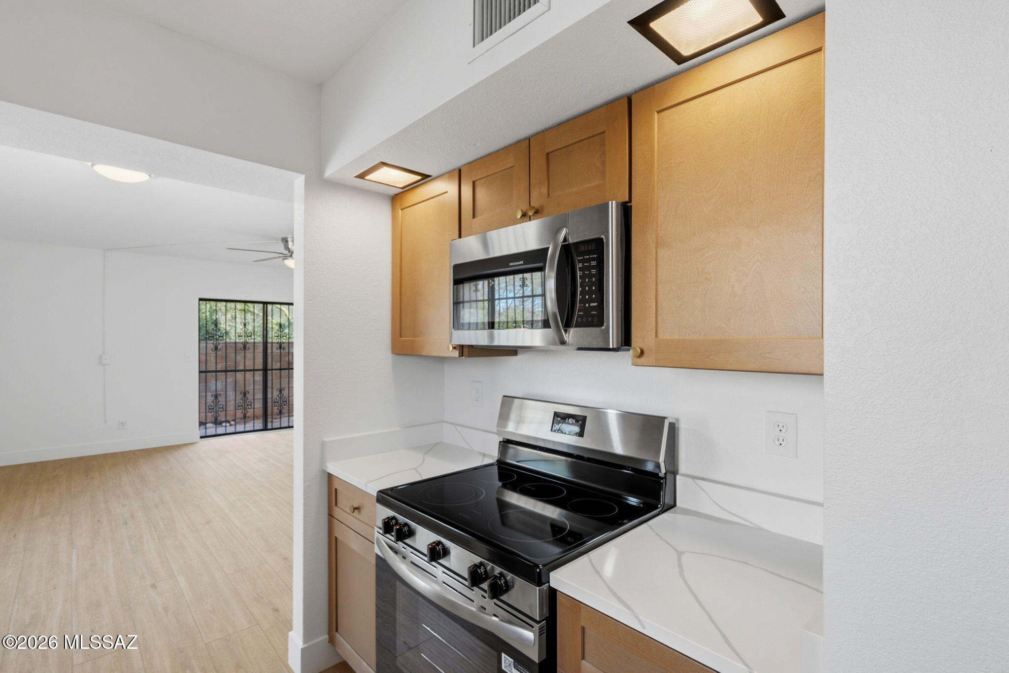 Las Lomitas Townhouses - Residential