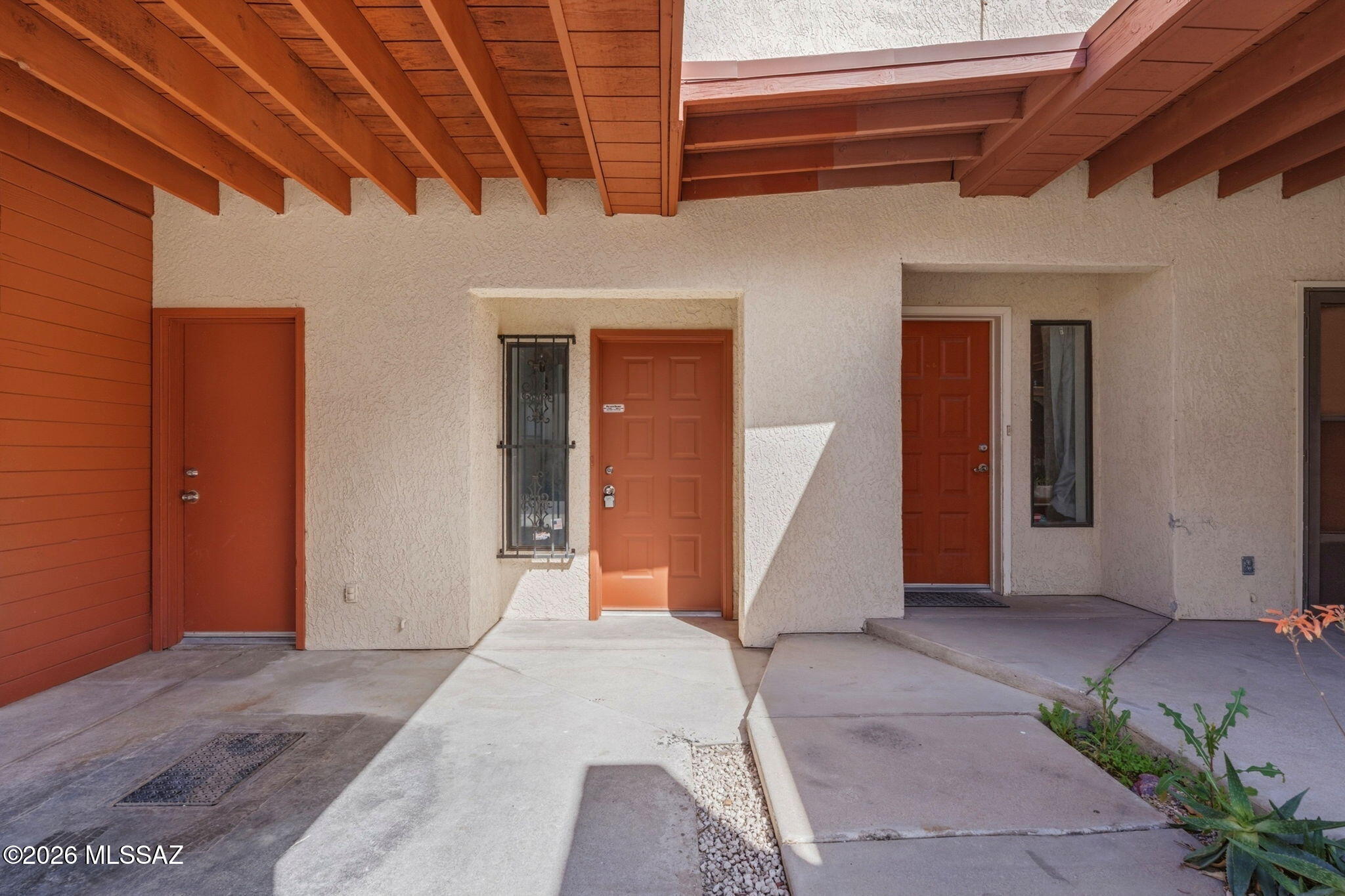 Las Lomitas Townhouses - Residential