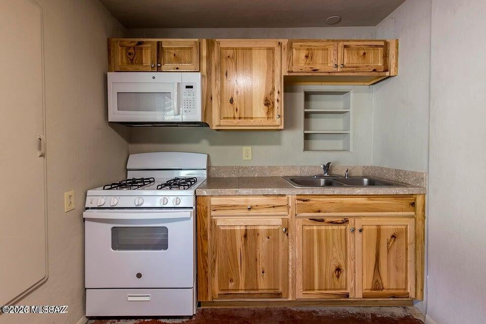 Casas Hermosas - Residential Lease