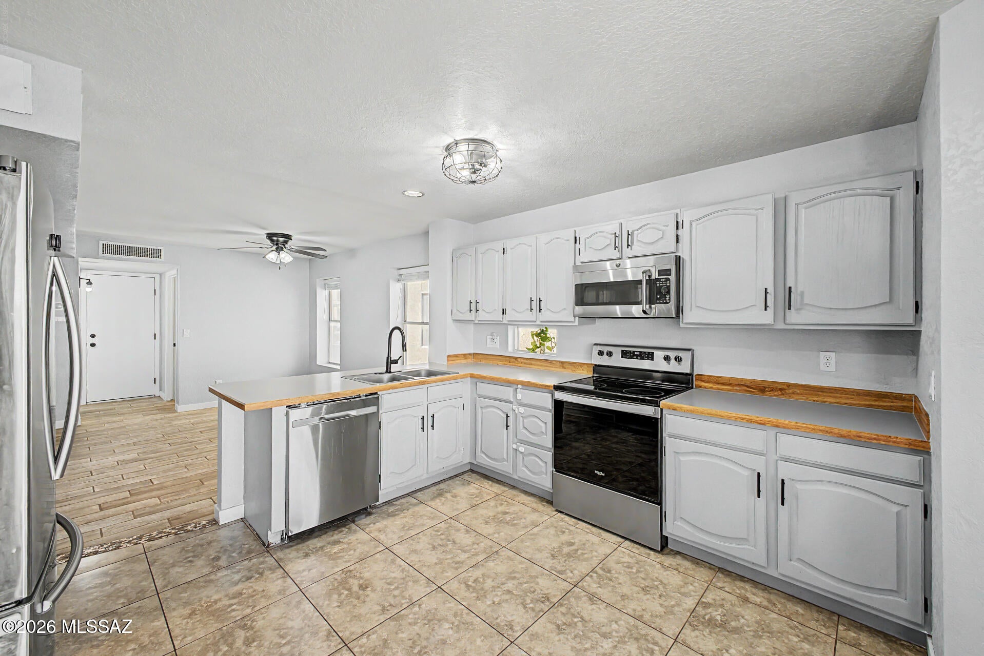 Country Highlands (1-180) - Residential