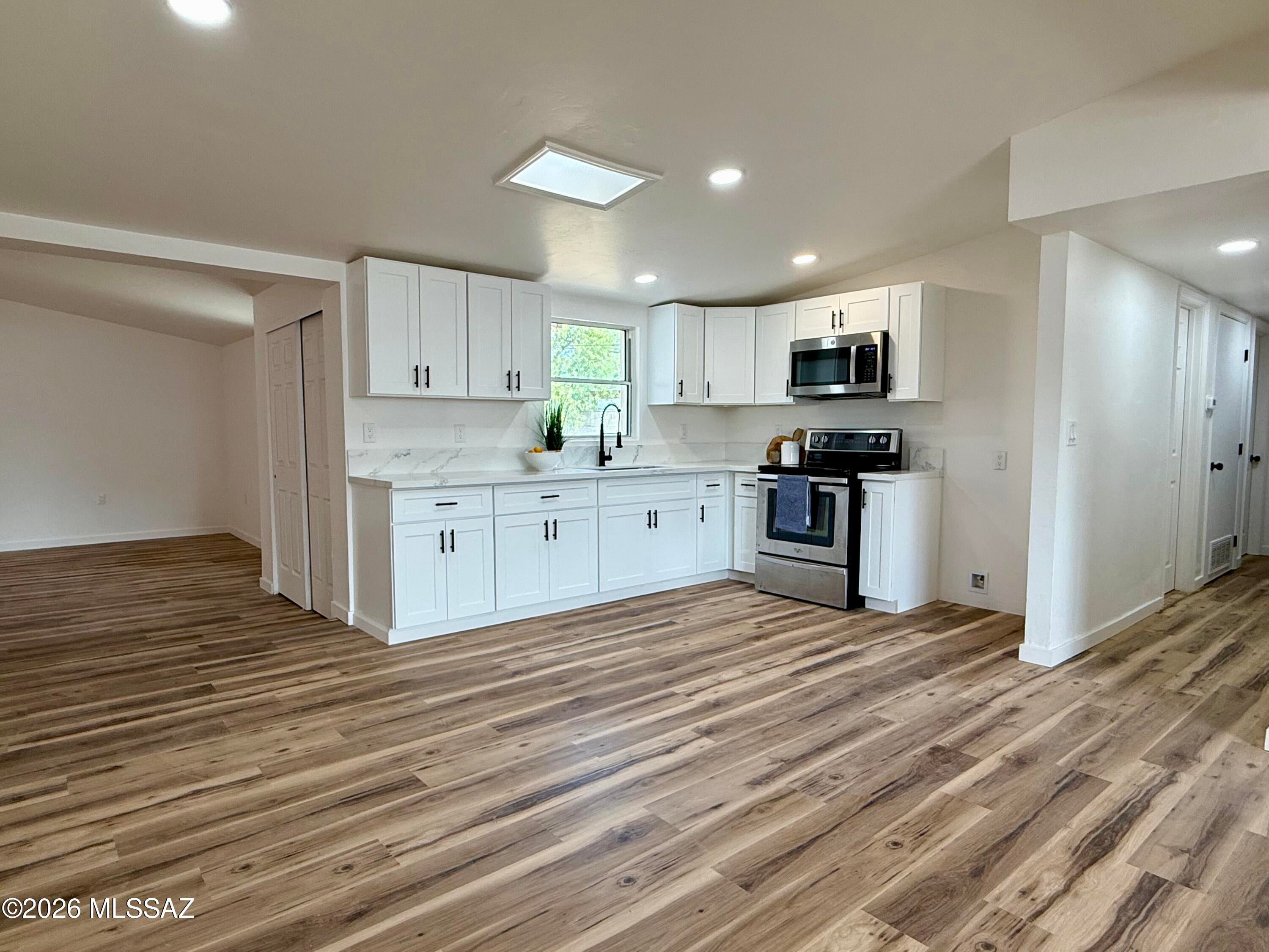 Park El Monte - Residential