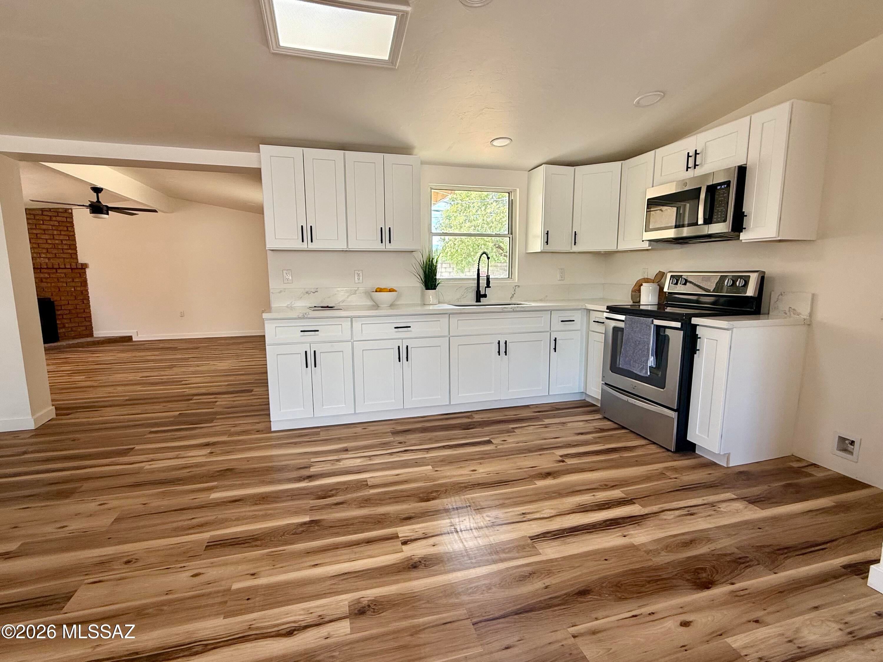Park El Monte - Residential