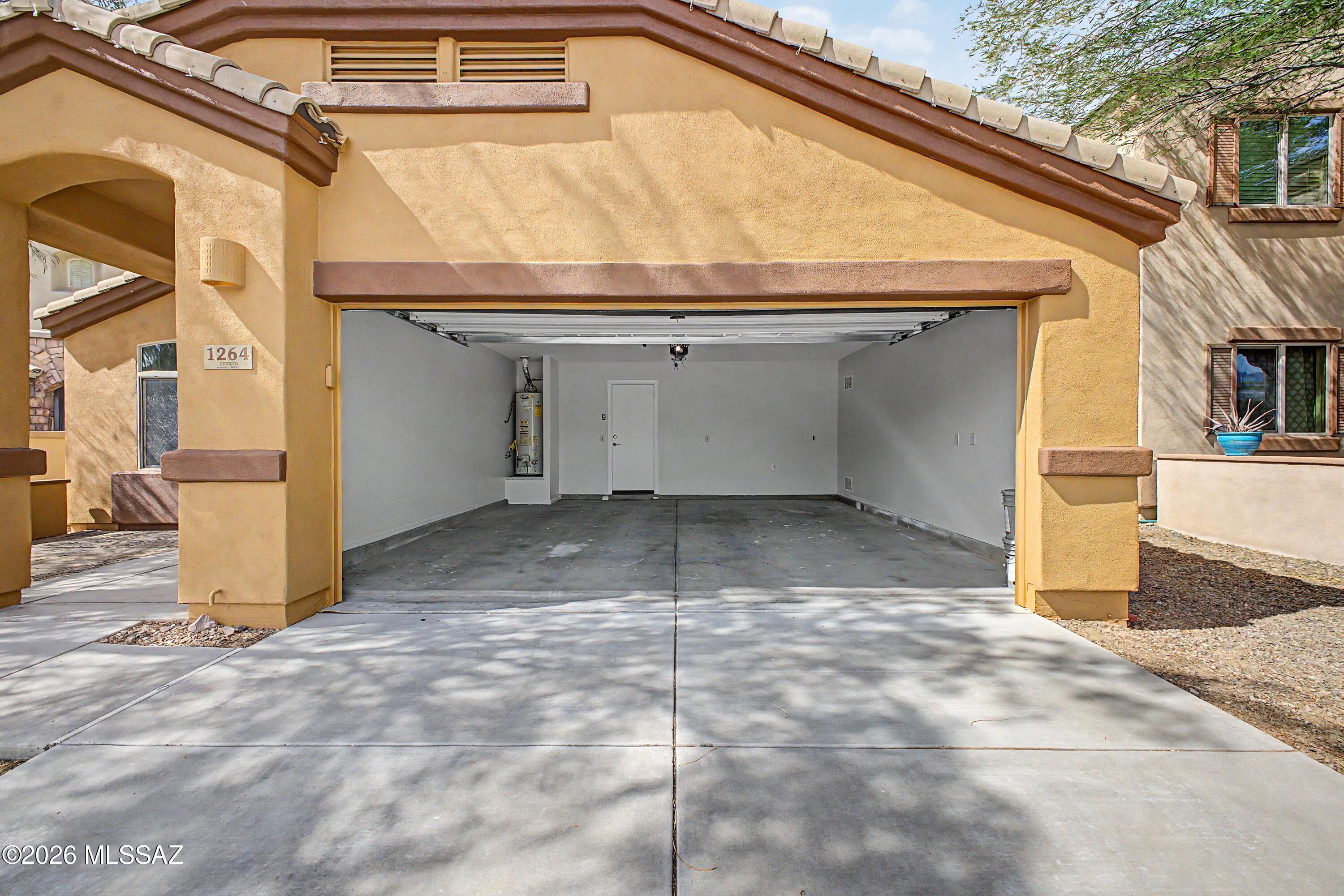 Somerset Canyon Neighborhood 10, Par. X,Y - Residential Lease