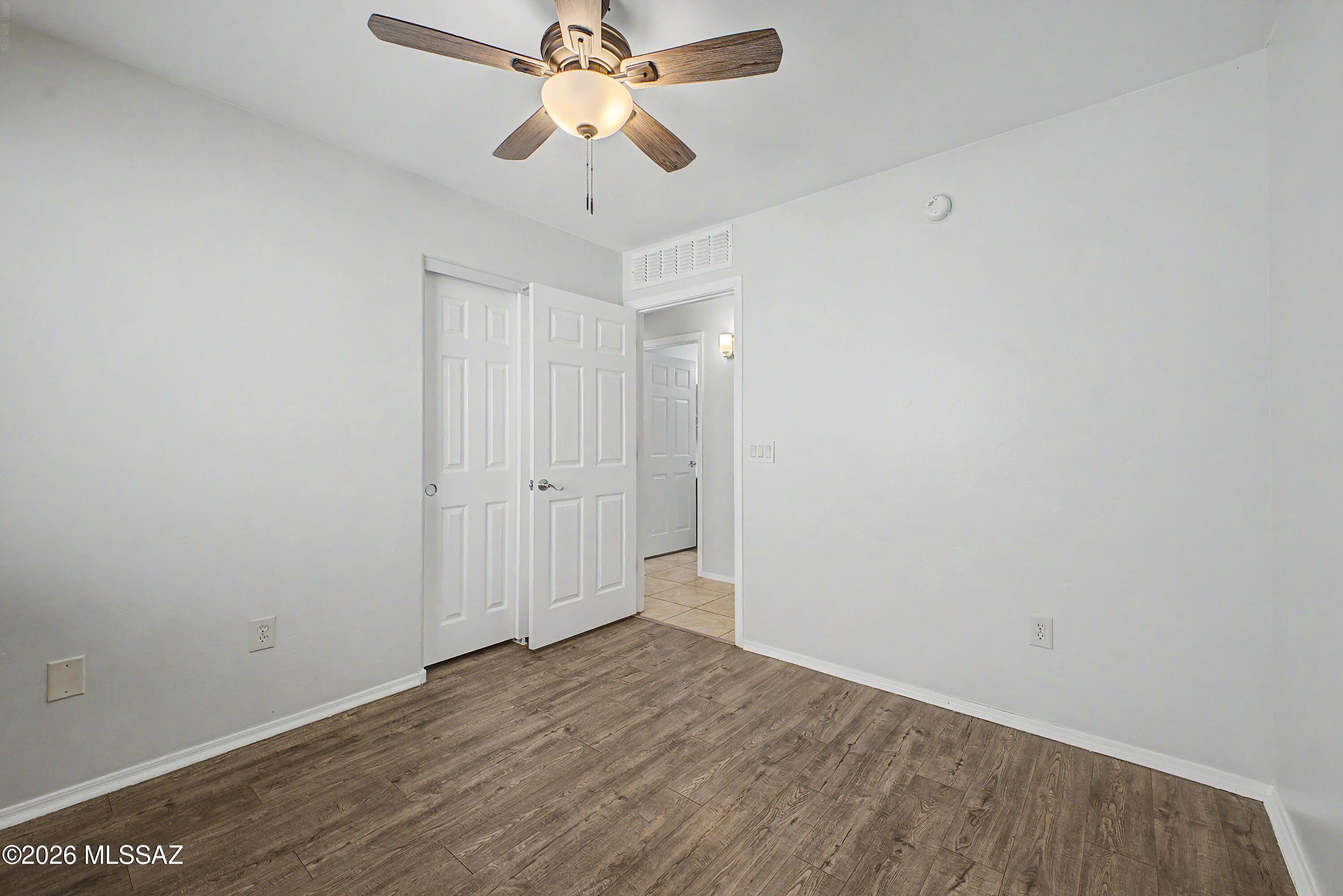 Somerset Canyon Neighborhood 10, Par. X,Y - Residential Lease