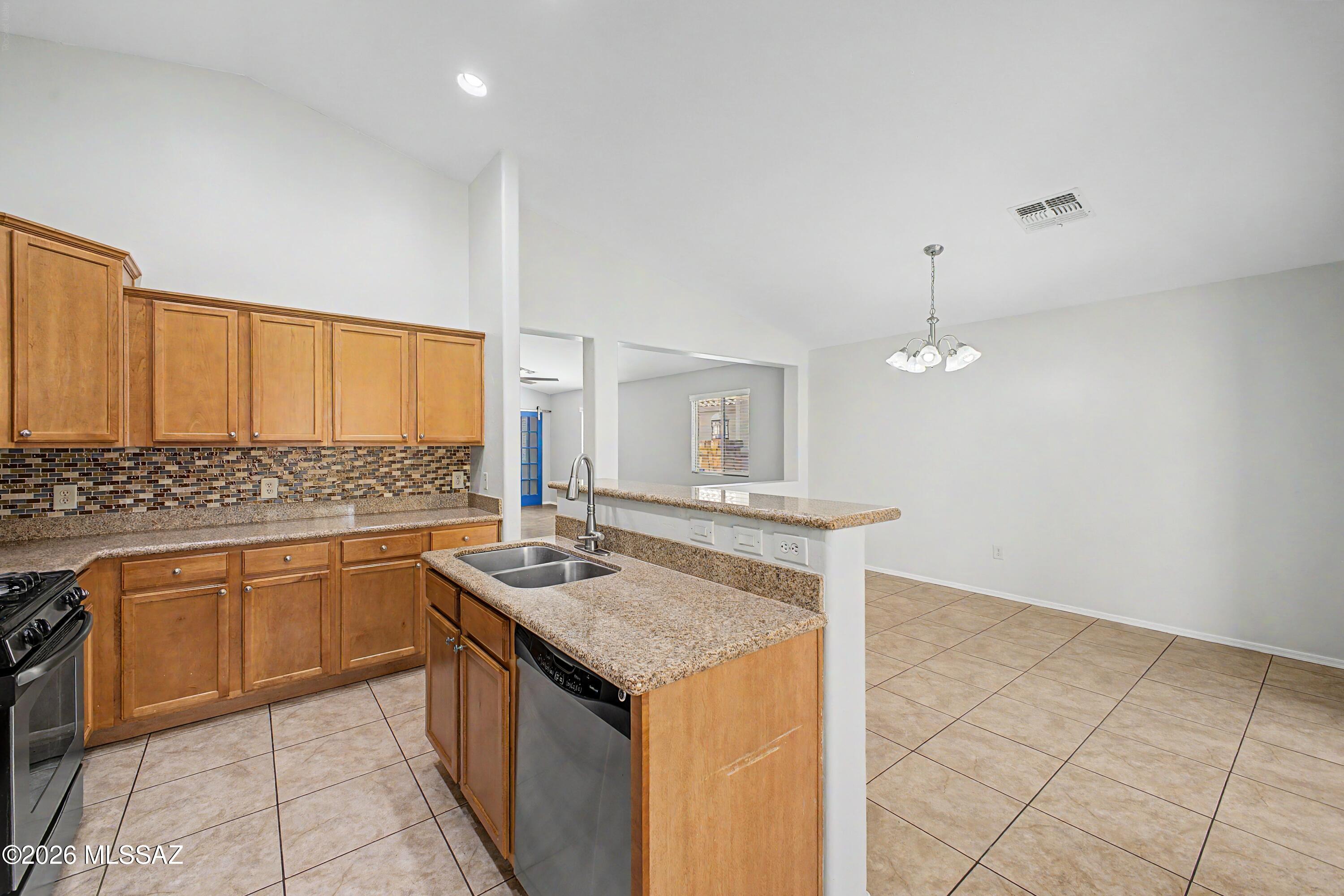 Somerset Canyon Neighborhood 10, Par. X,Y - Residential Lease