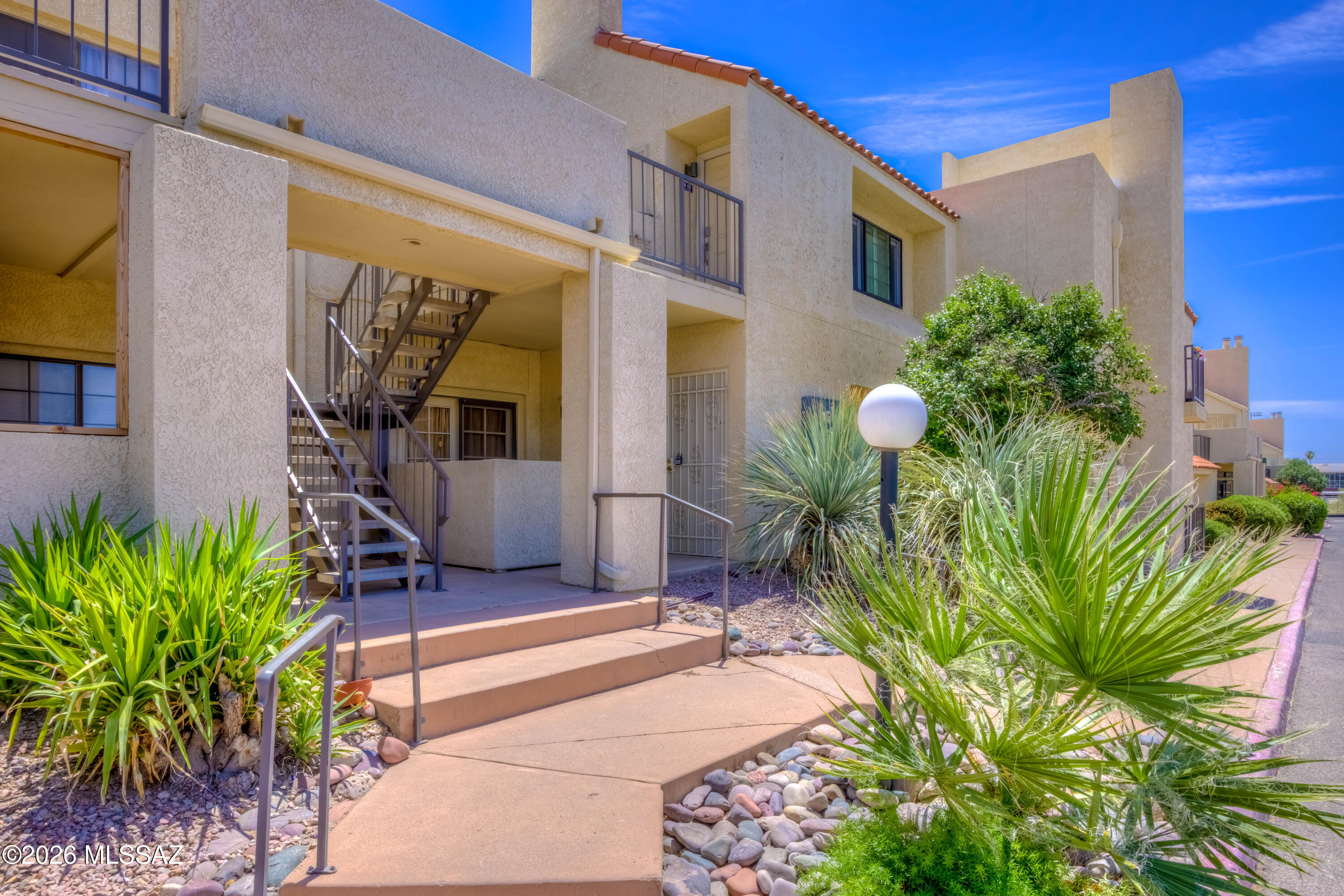 Casitas Real Condos. - Residential