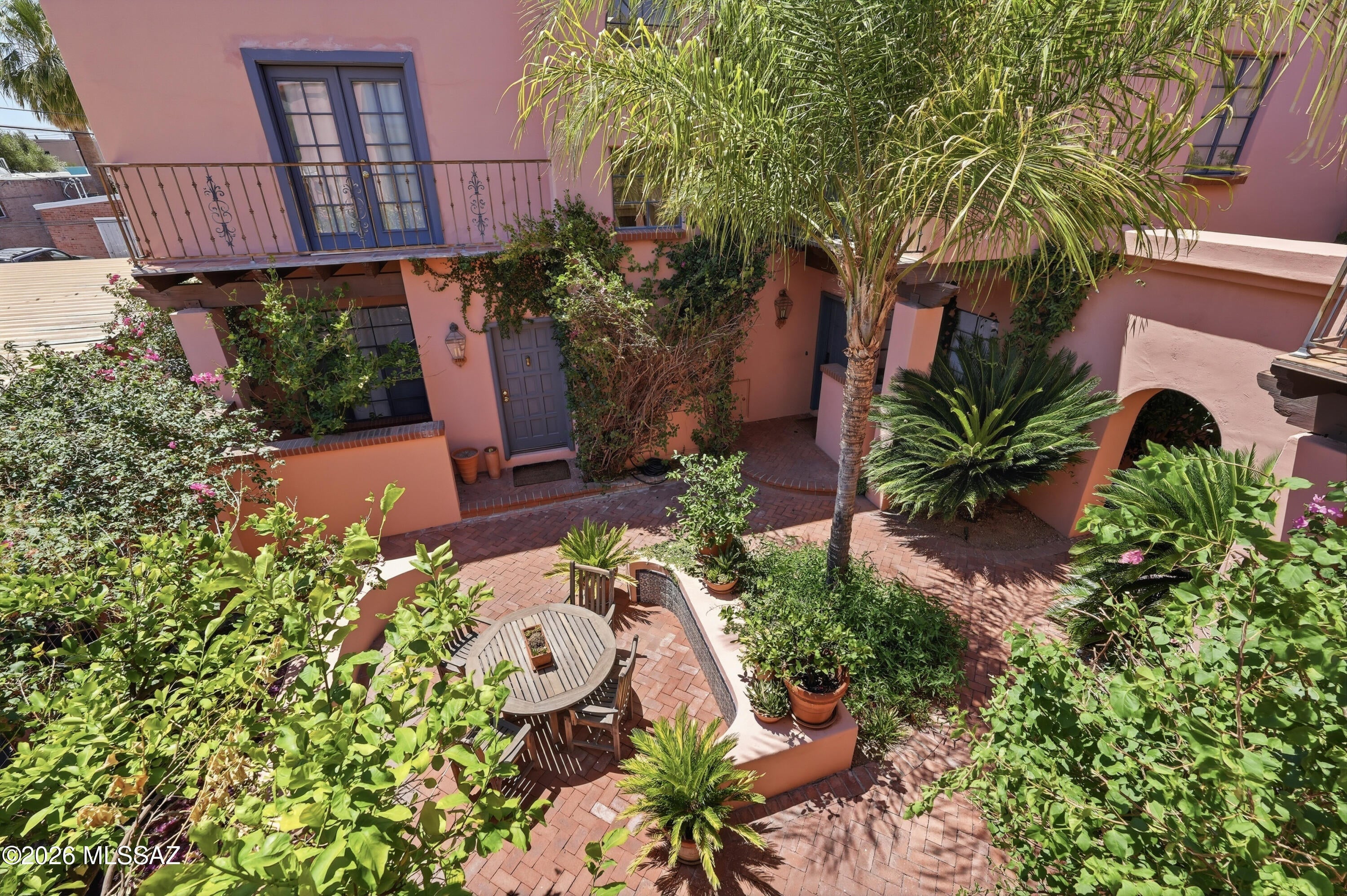 La Querencia Twnhms (1-8) - Residential