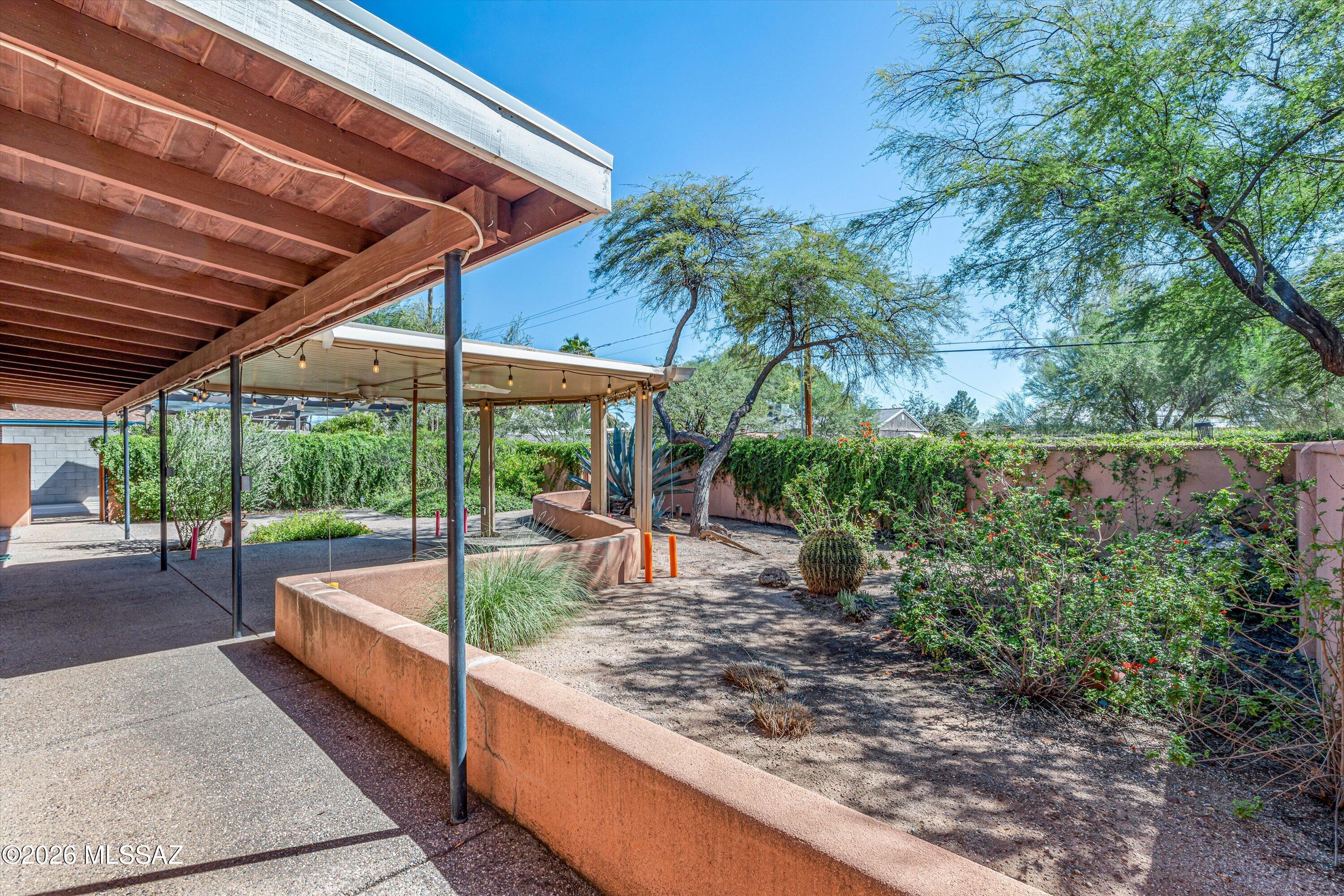Wilshire Heights - Residential