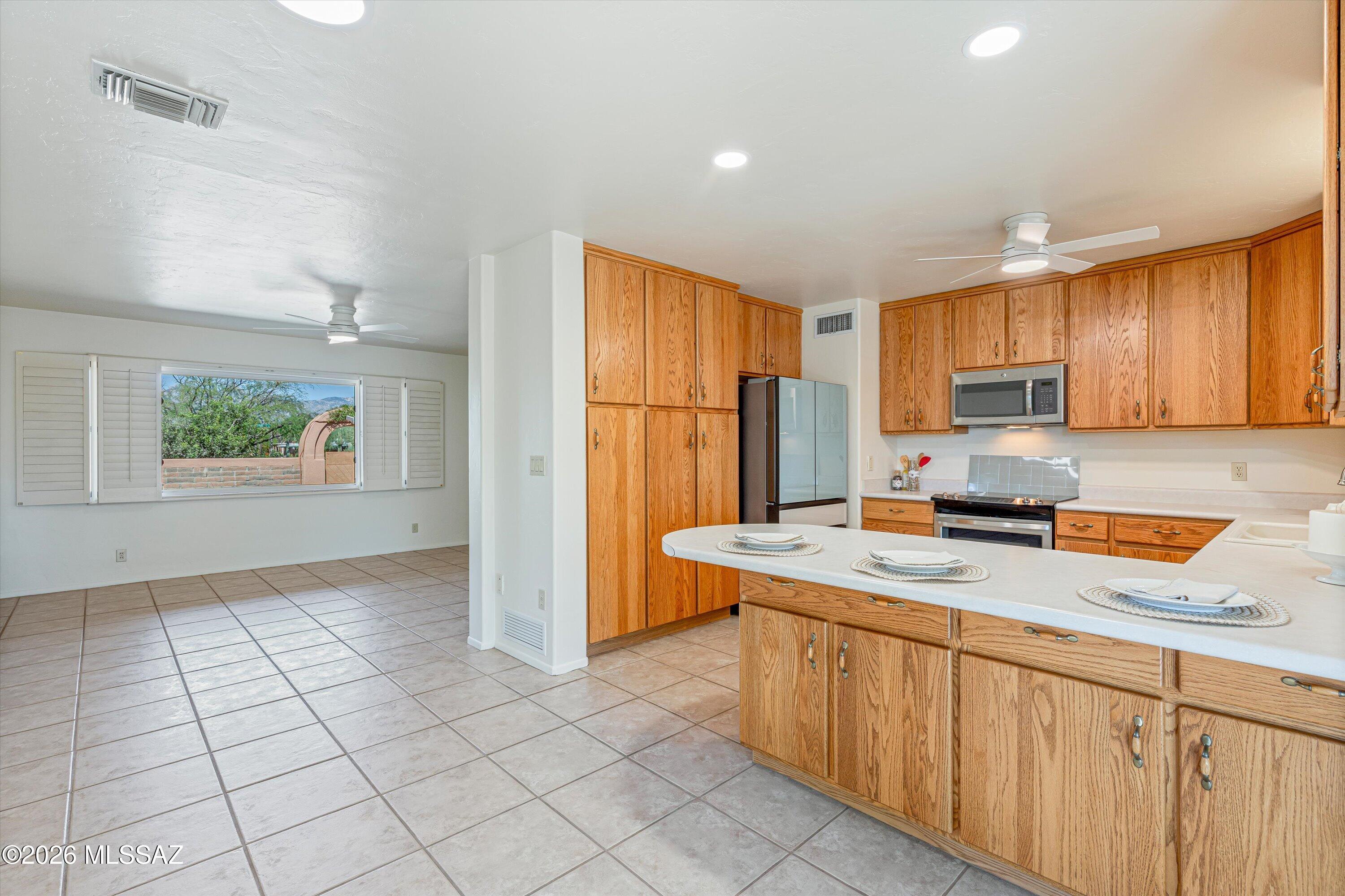 Wilshire Heights - Residential
