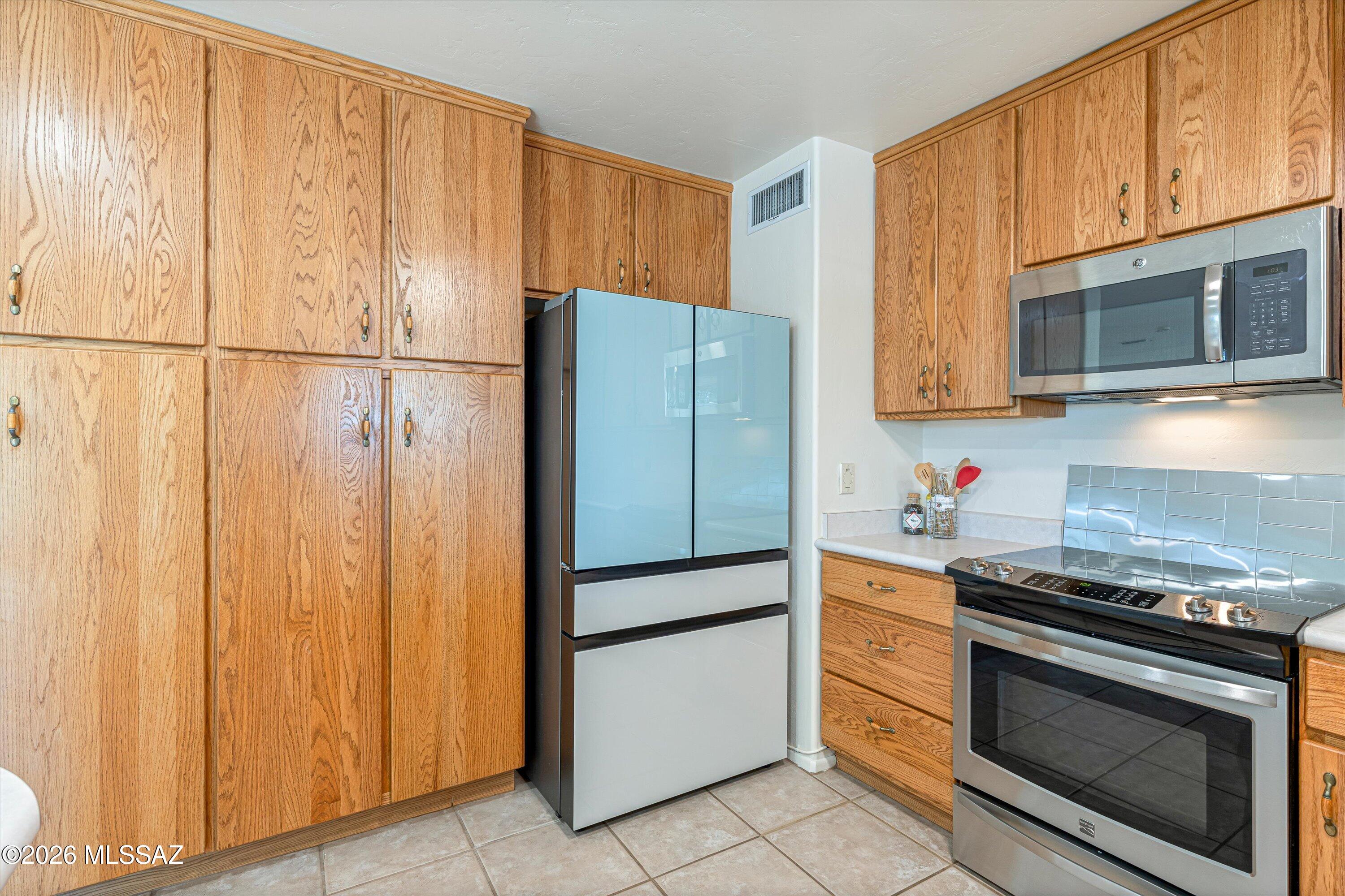 Wilshire Heights - Residential