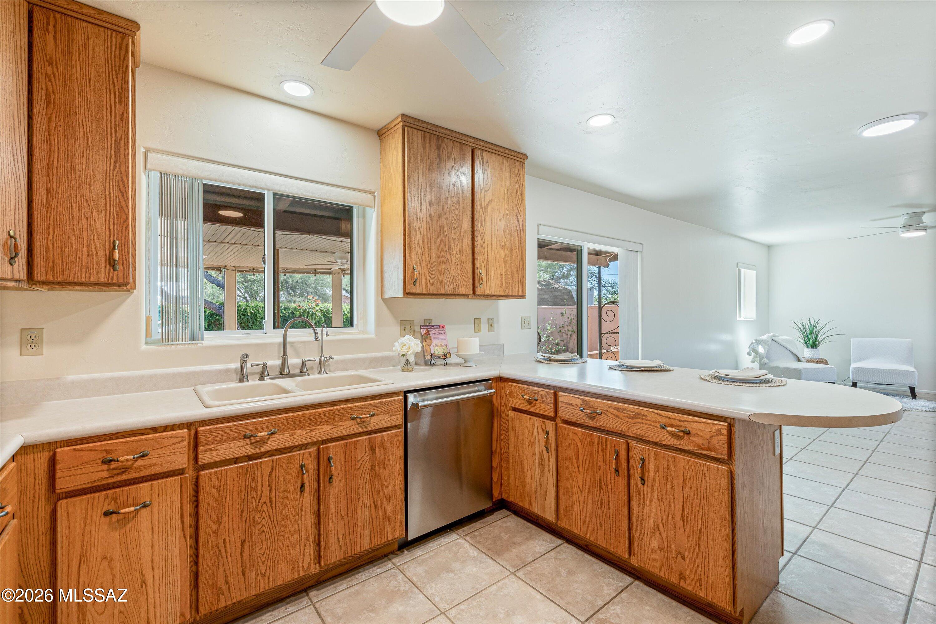 Wilshire Heights - Residential