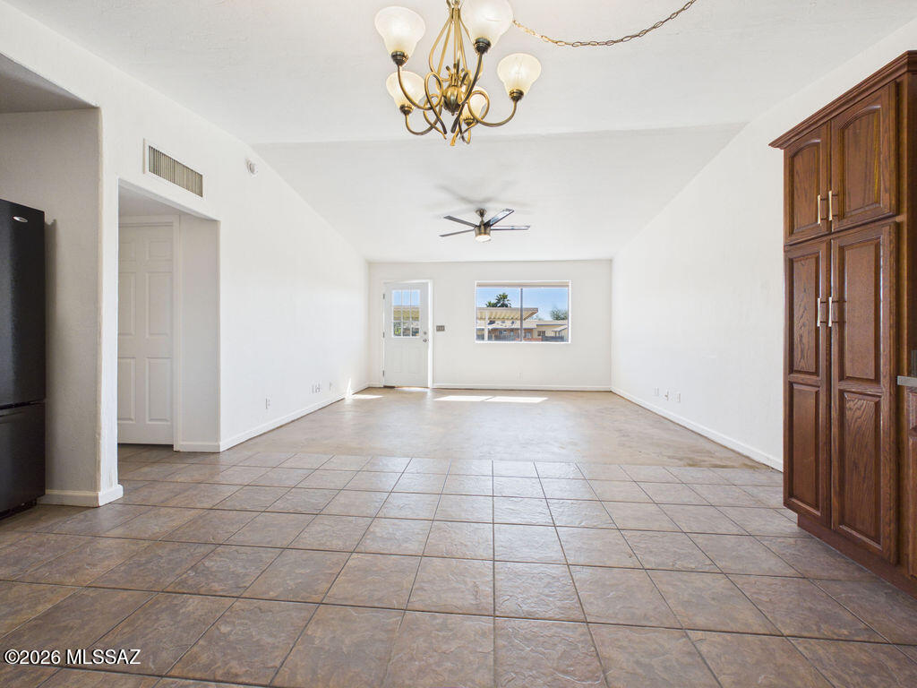 Rancho Del Este (1-128) - Residential