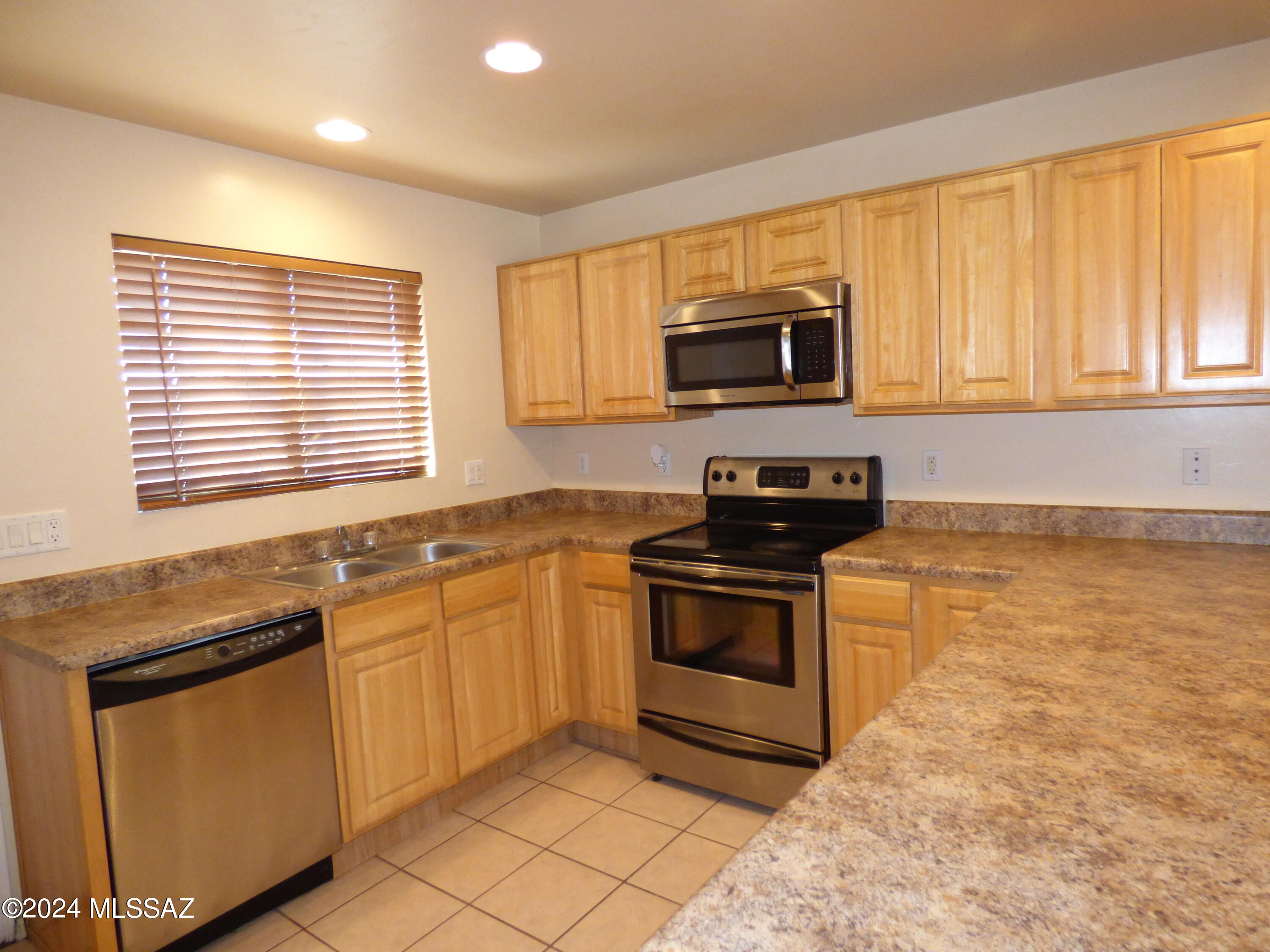 Riverside Park - Residential Lease