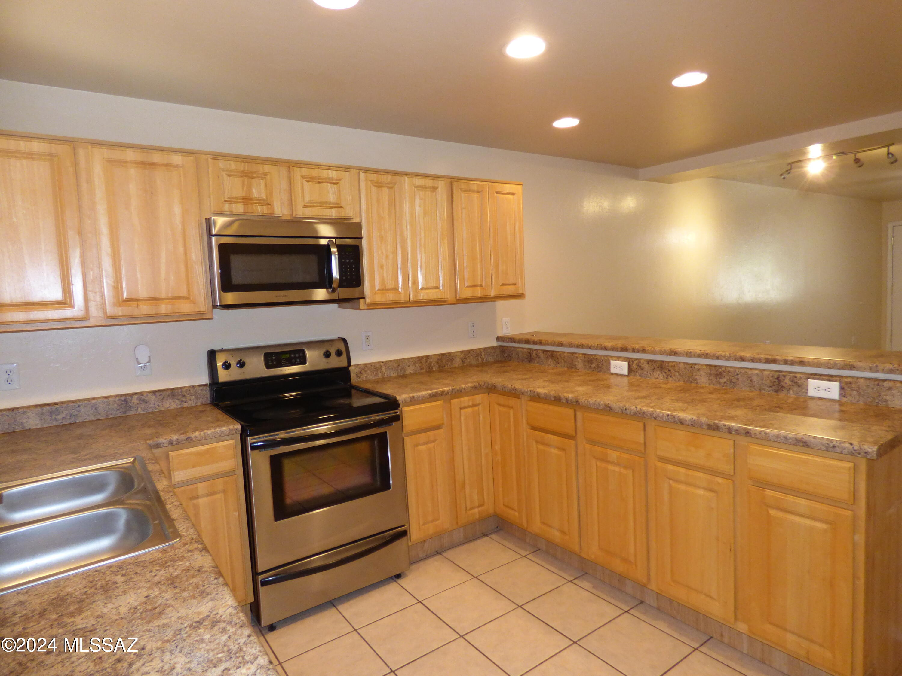 Riverside Park - Residential Lease