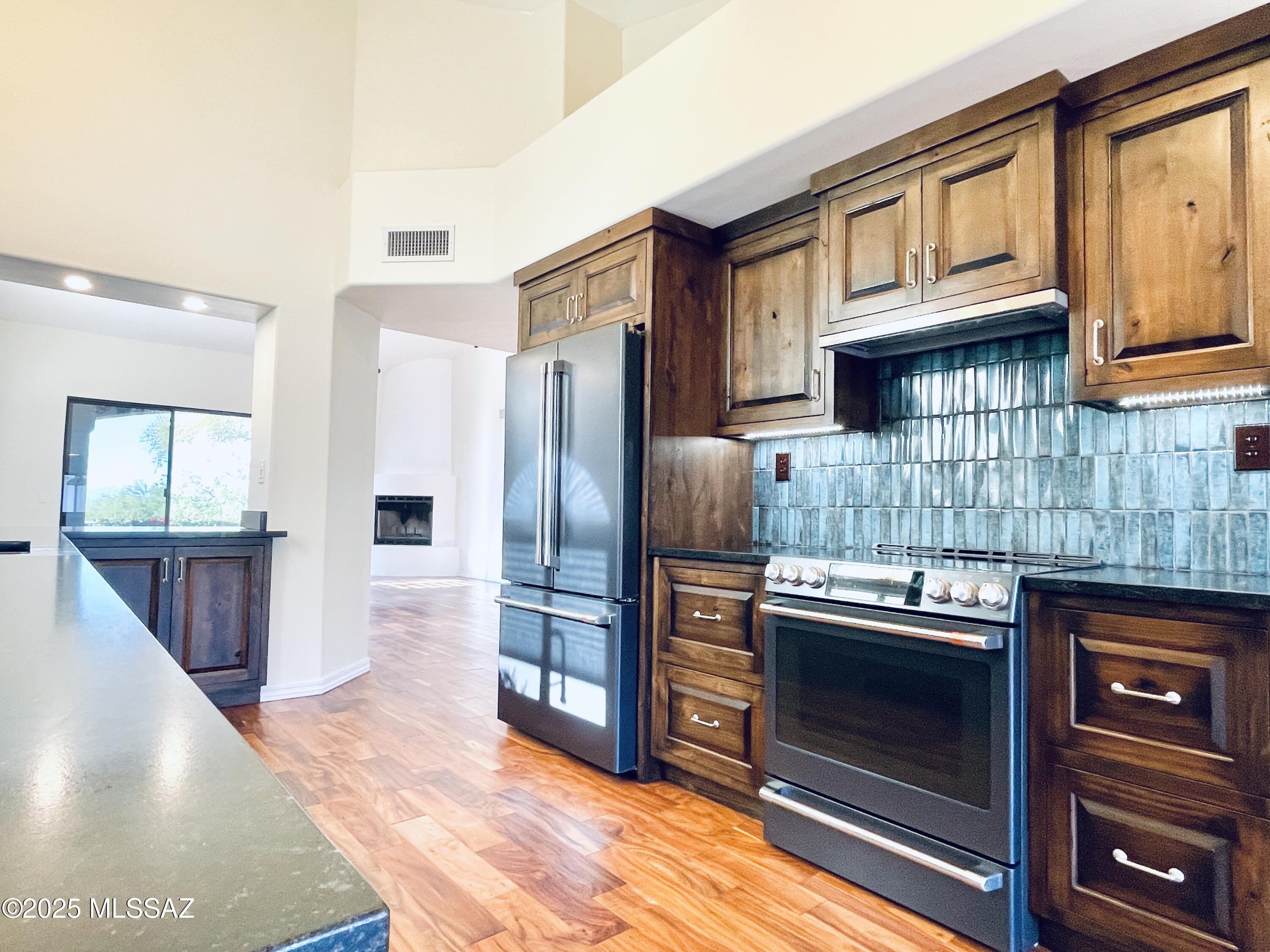 Ventana Serena (1-46) - Residential Lease