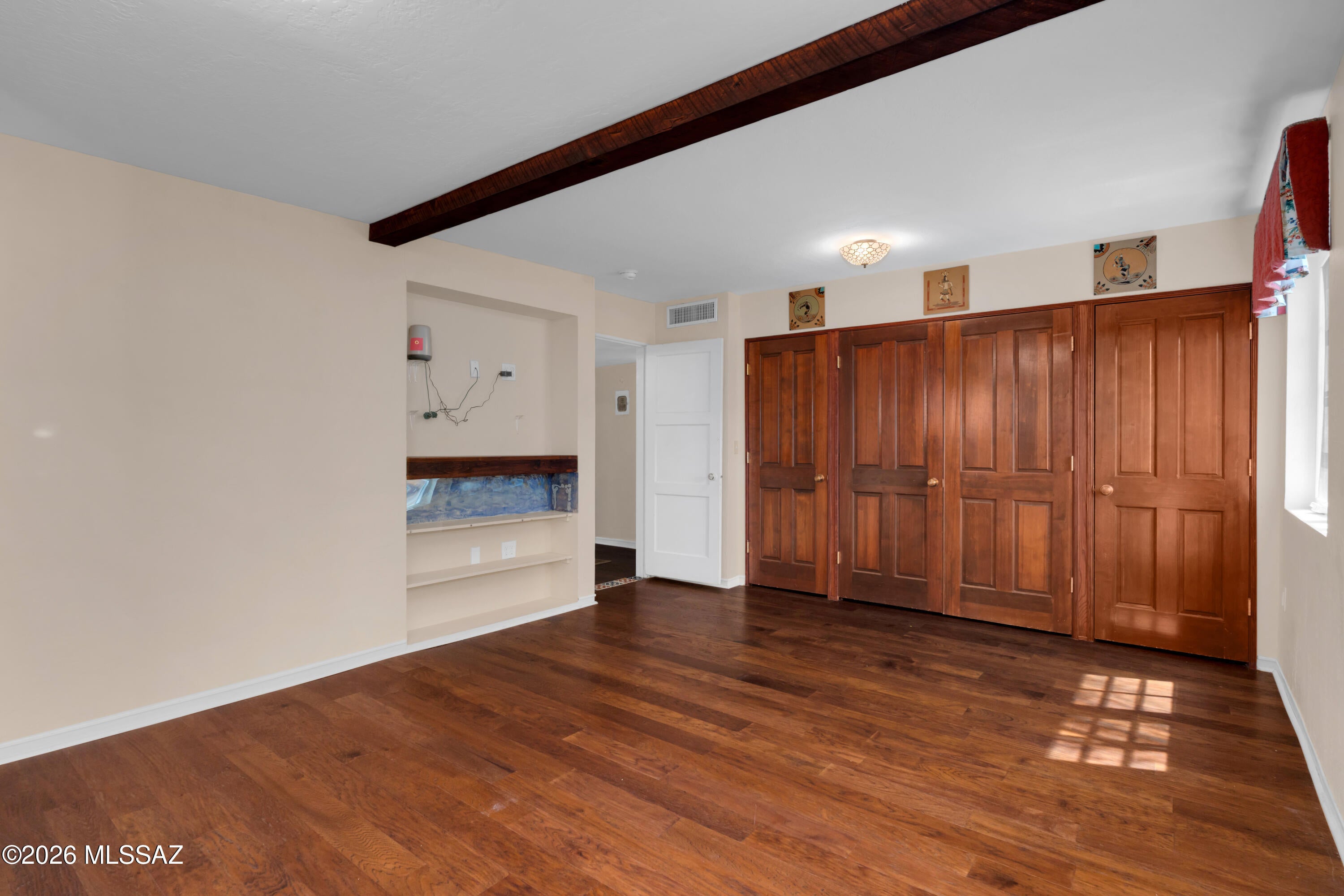 Country Club Manor - Residential