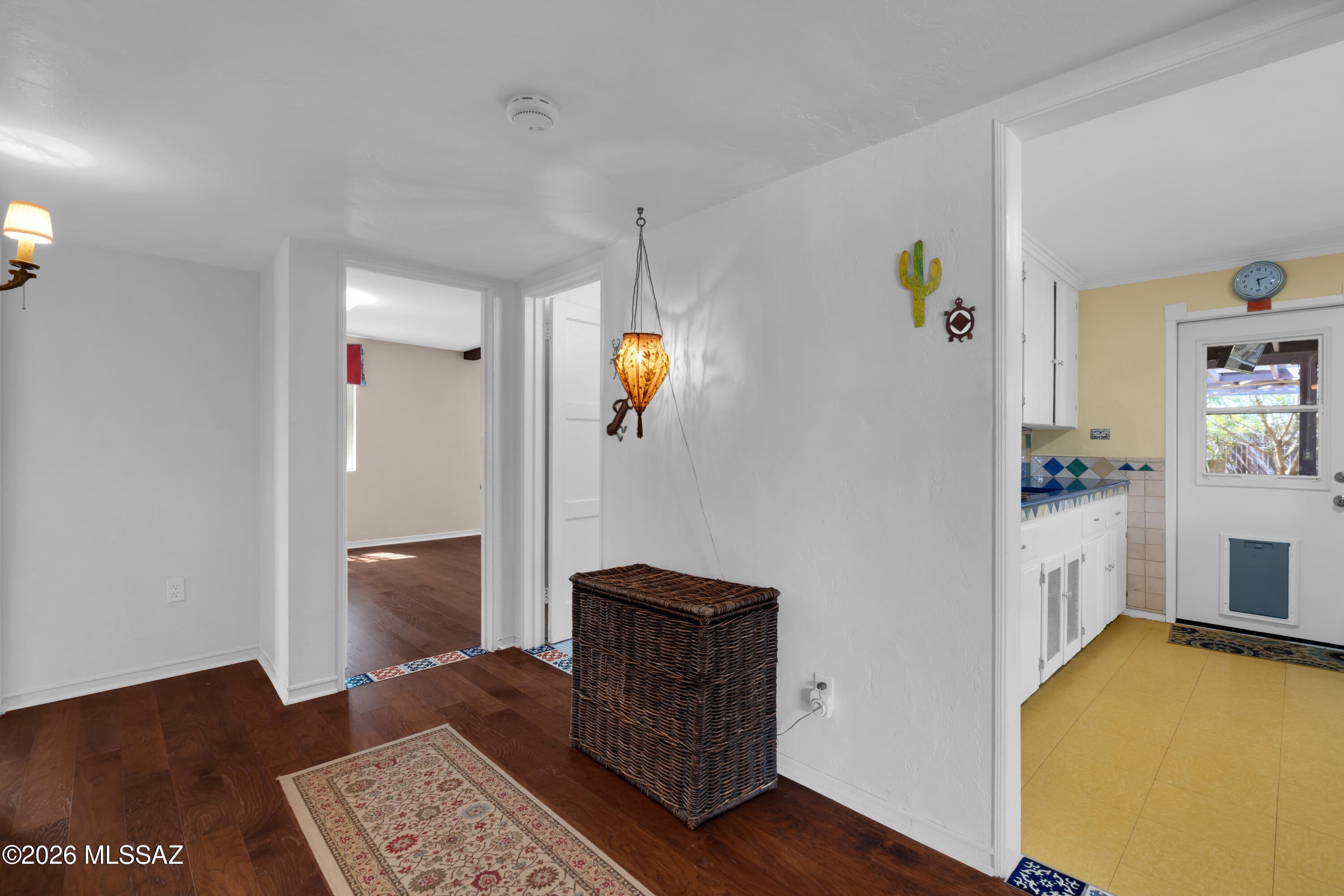 Country Club Manor - Residential