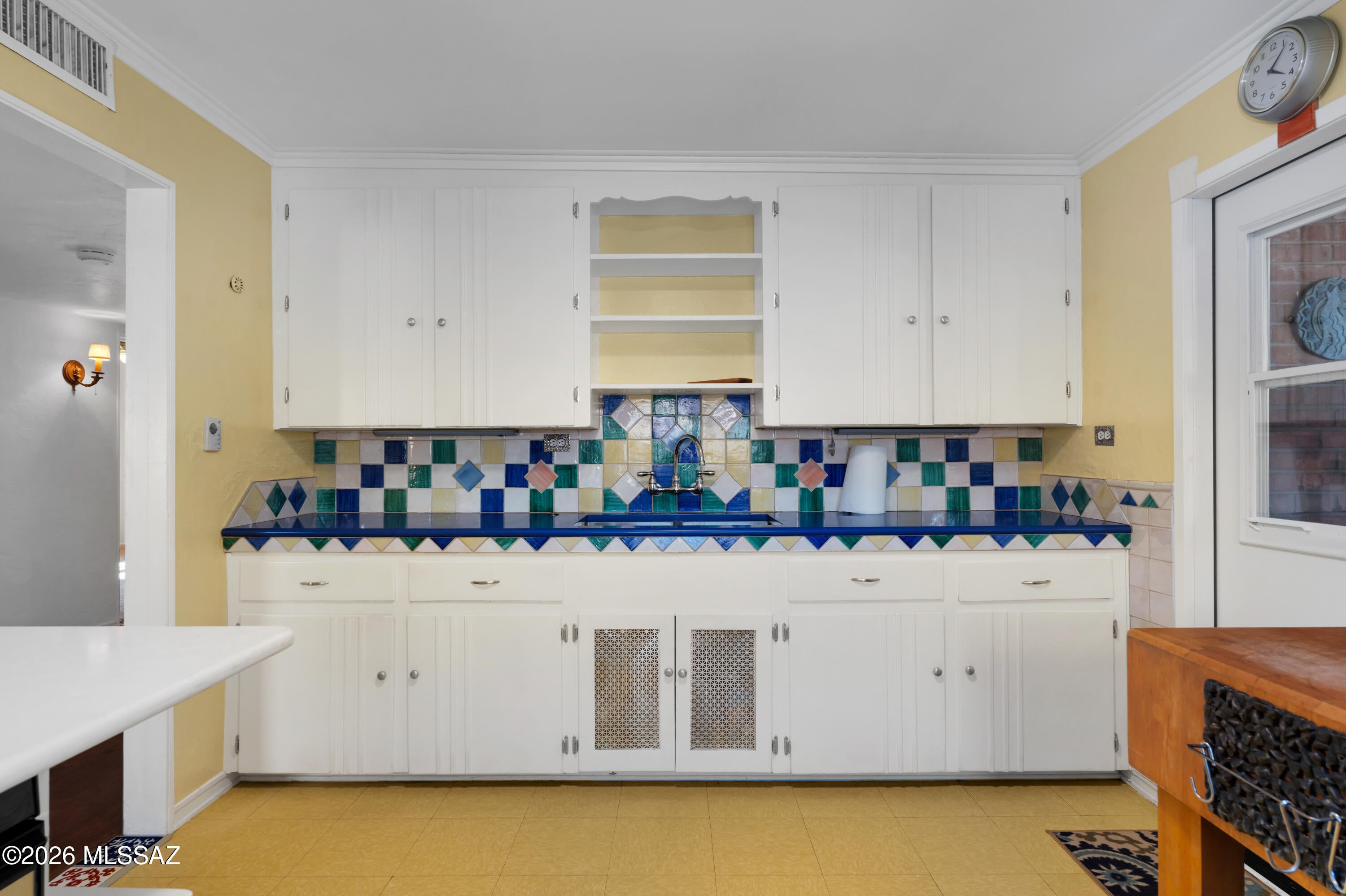 Country Club Manor - Residential