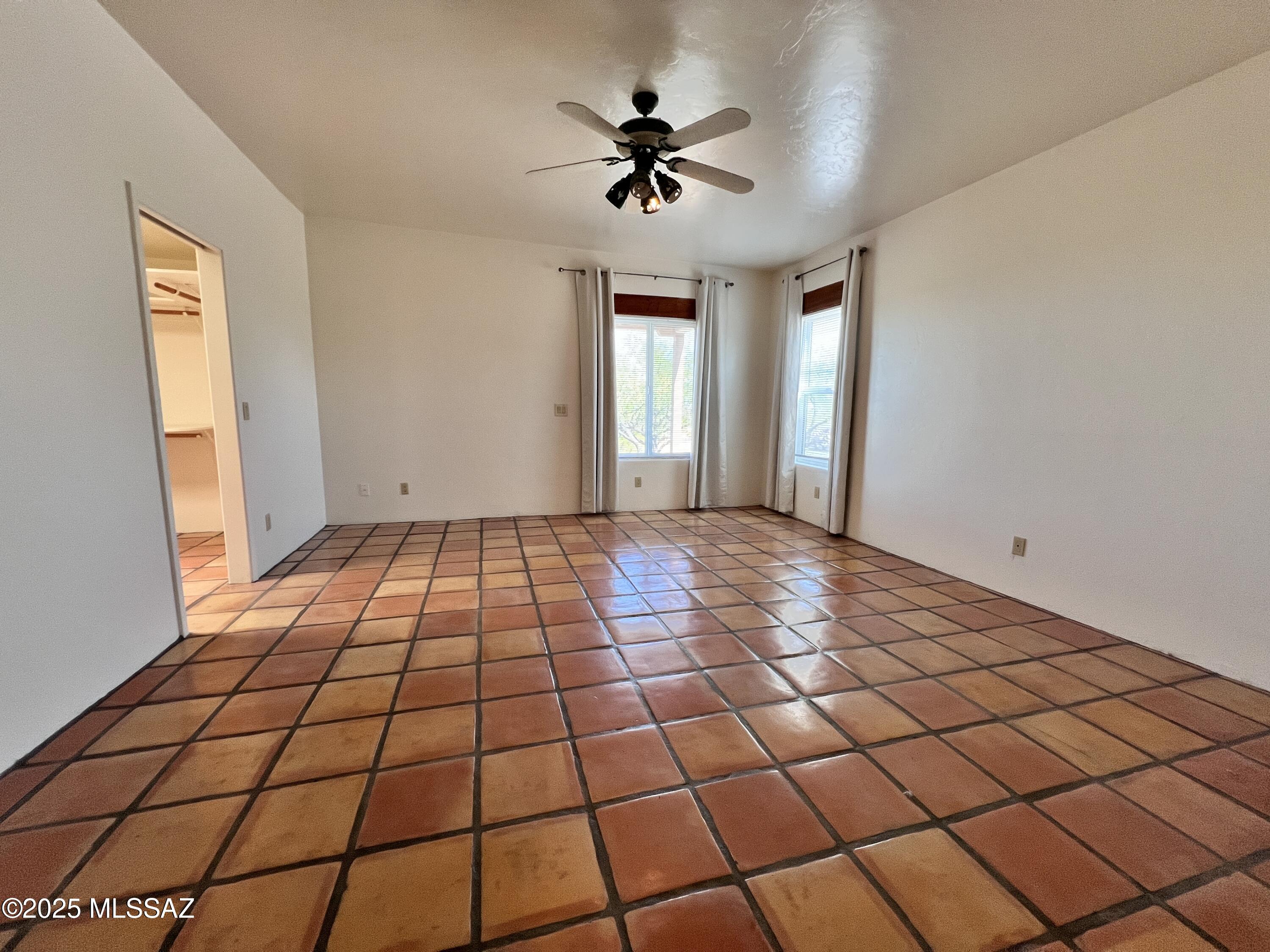 New Tucson Unit NO. 23 (140-261) - Residential Lease