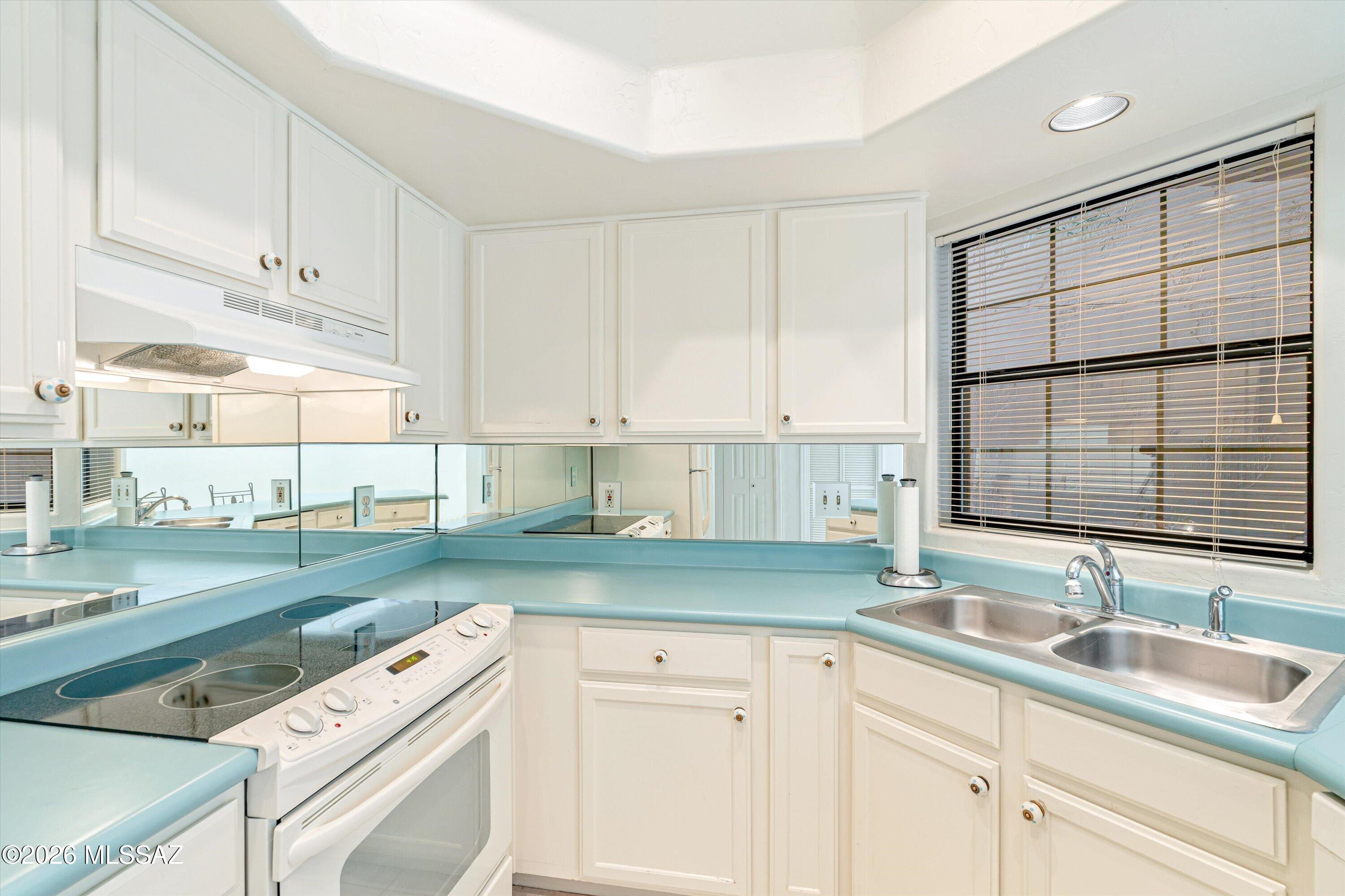 Ventana De Sabino North (1-127) - Residential