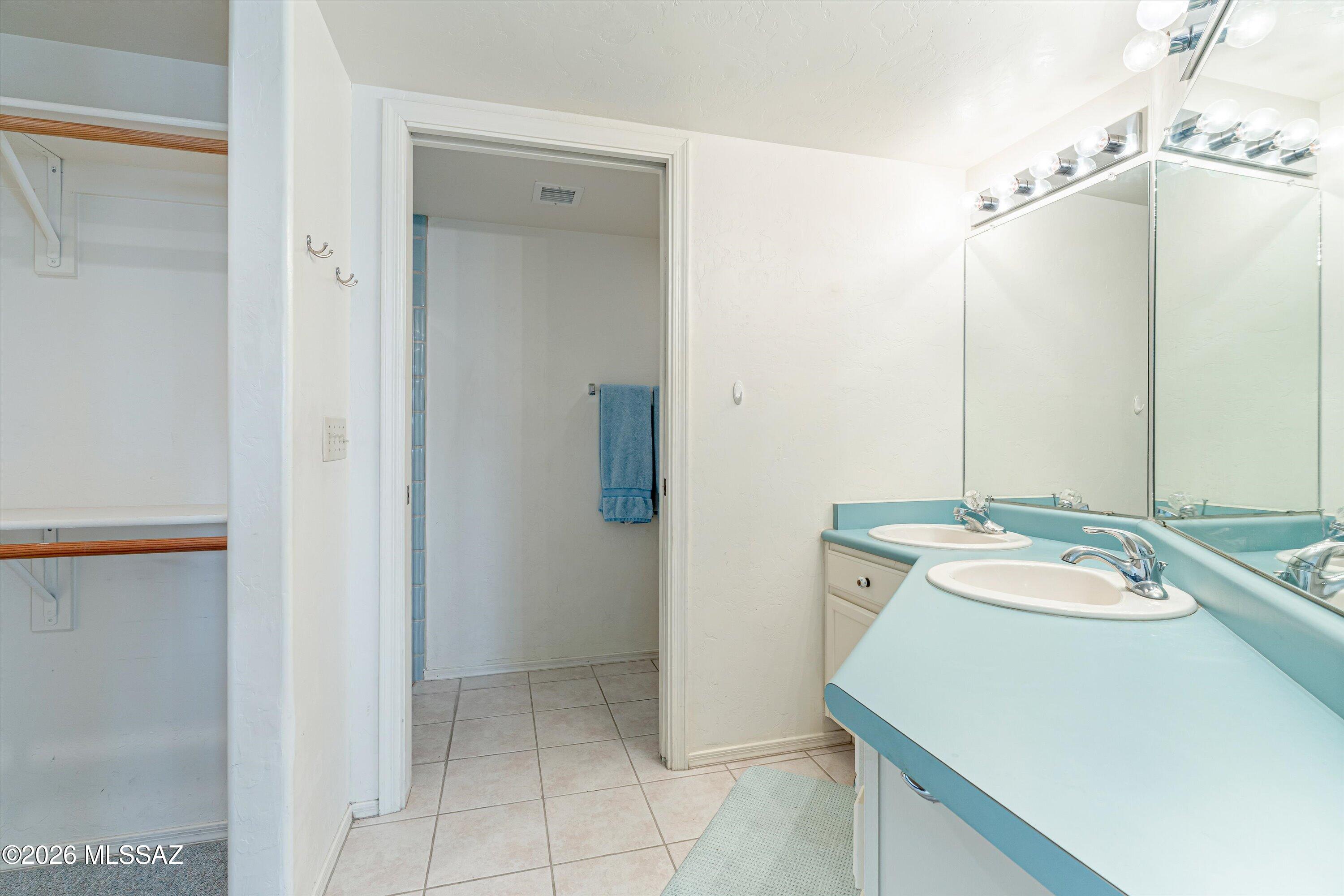 Ventana De Sabino North (1-127) - Residential