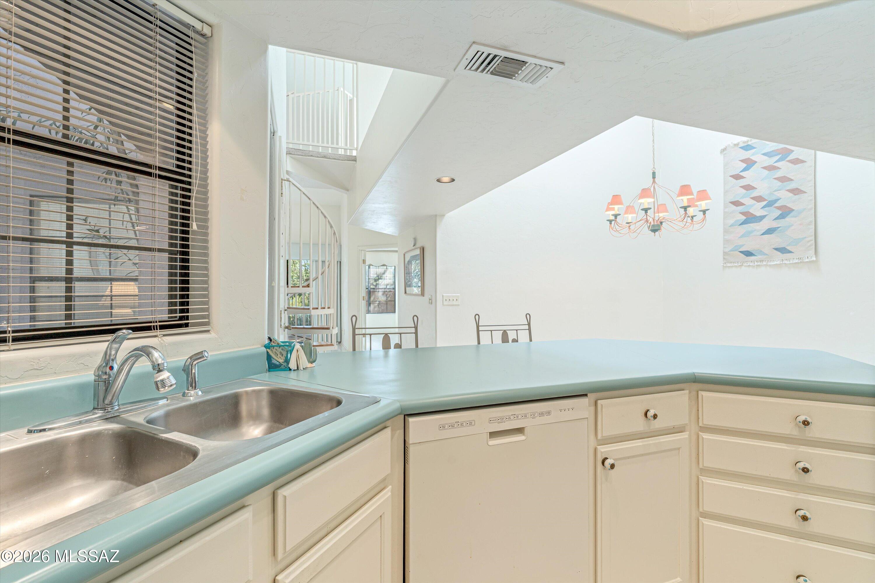 Ventana De Sabino North (1-127) - Residential