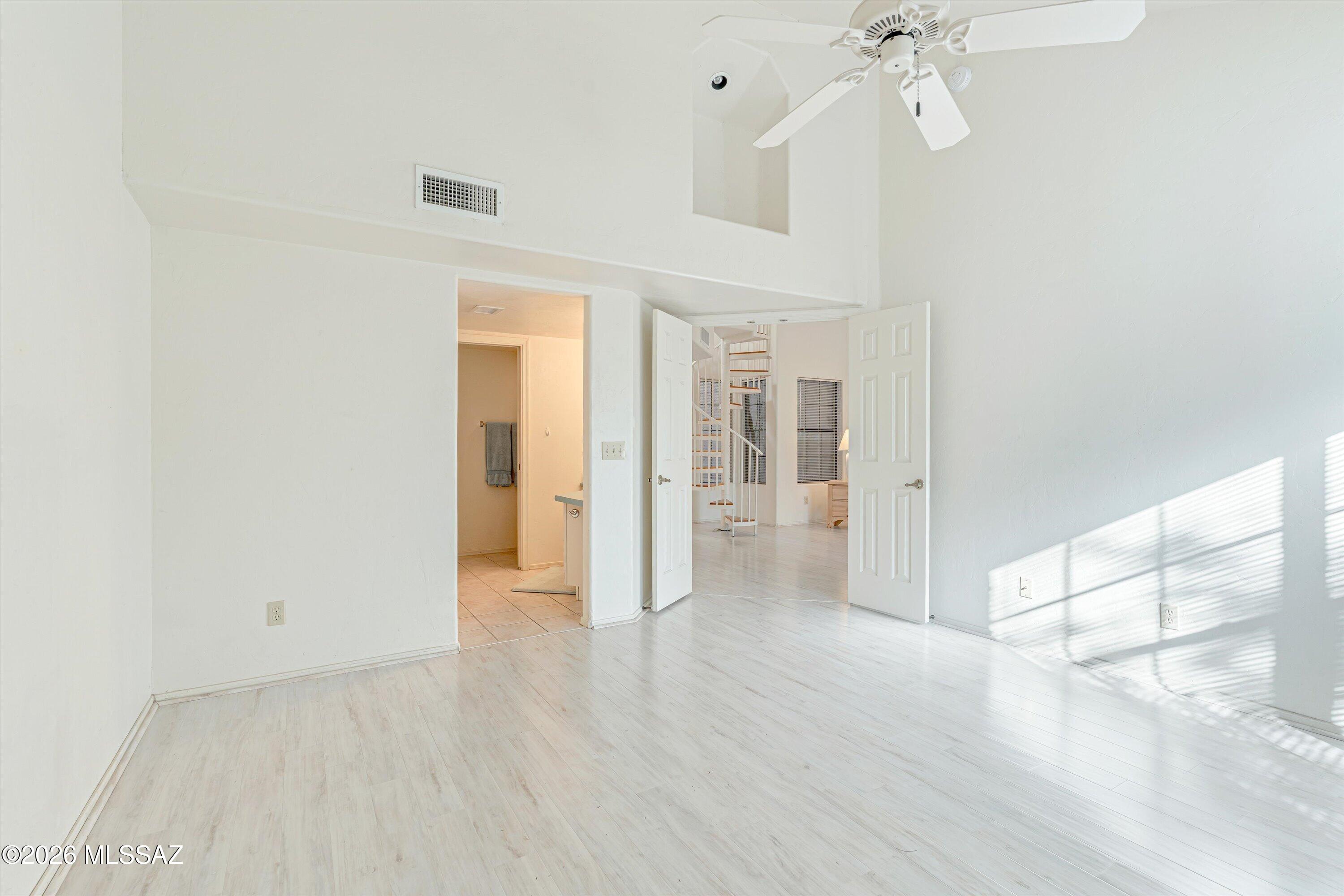 Ventana De Sabino North (1-127) - Residential