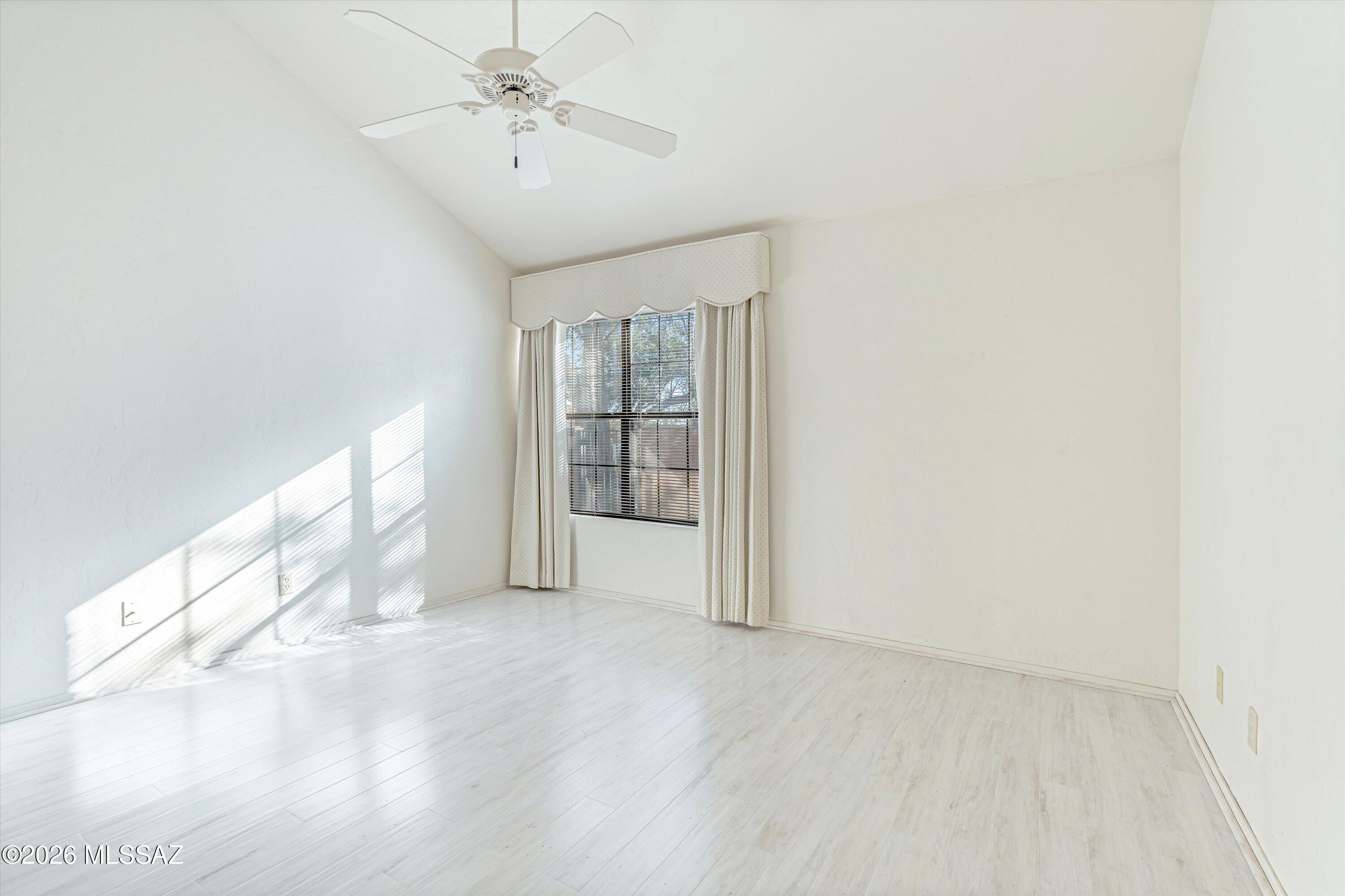Ventana De Sabino North (1-127) - Residential
