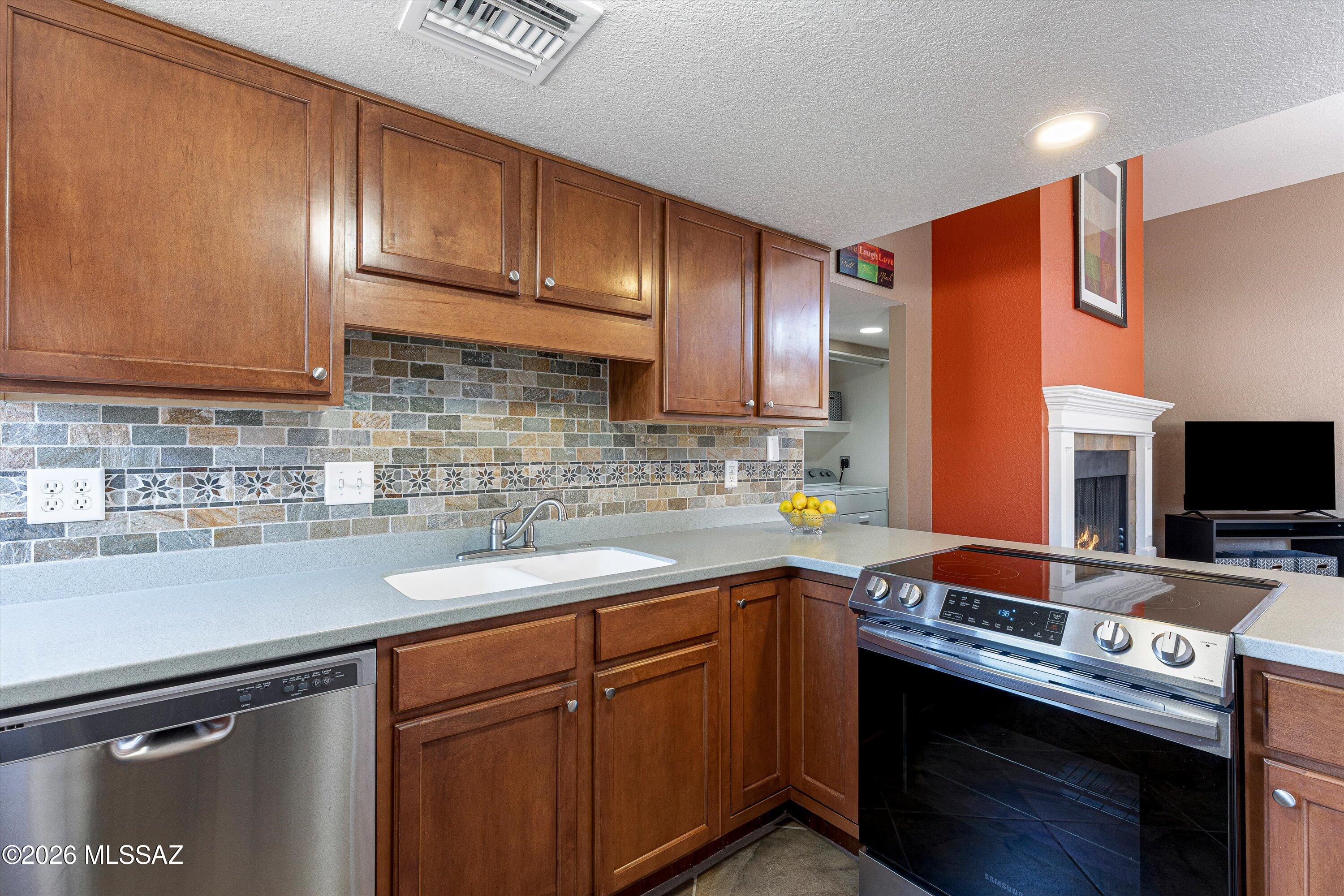 Ventana Vista Condominiums - Residential