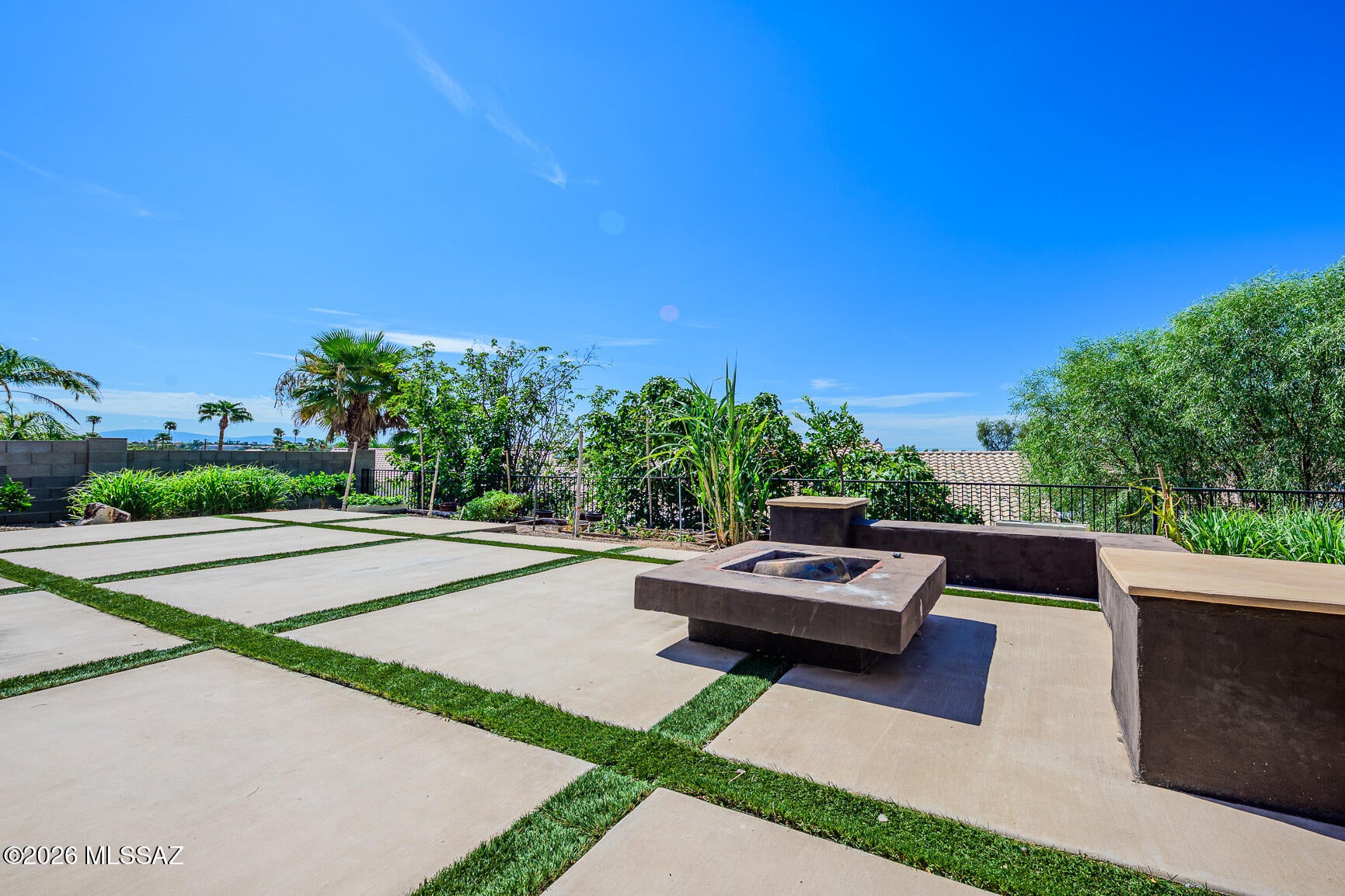 Thornydale Terrace(1-104) - Residential