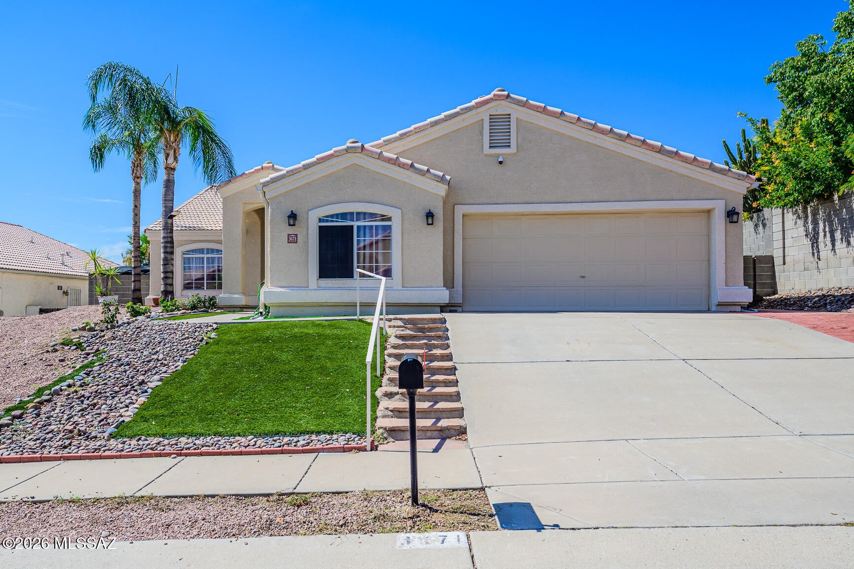 Perched atop an elevated lot of NW Tucson's desirable neighborhoods, this single-story home offers views with no HOA!
Featuring 4 spacious bedrooms plus a versatile den that can easily serve as a home office or 5th bedroom, this thoughtfully designed home provides plenty of room for living, working, and entertaining. A formal living and dining room welcome you inside before opening to a bright and inviting great room with an eat-in dining area and stainless-steel appliances.
The expansive primary suite is a spa-like ensuite with dual vanities, a soaking tub, separate shower, and a generous walk-in closet. Two additional well-sized bedrooms share a full bath, while the oversized fourth bedroom offers endless possibilities for guests, hobbies, or a media room. Schedule your showing TODAY!