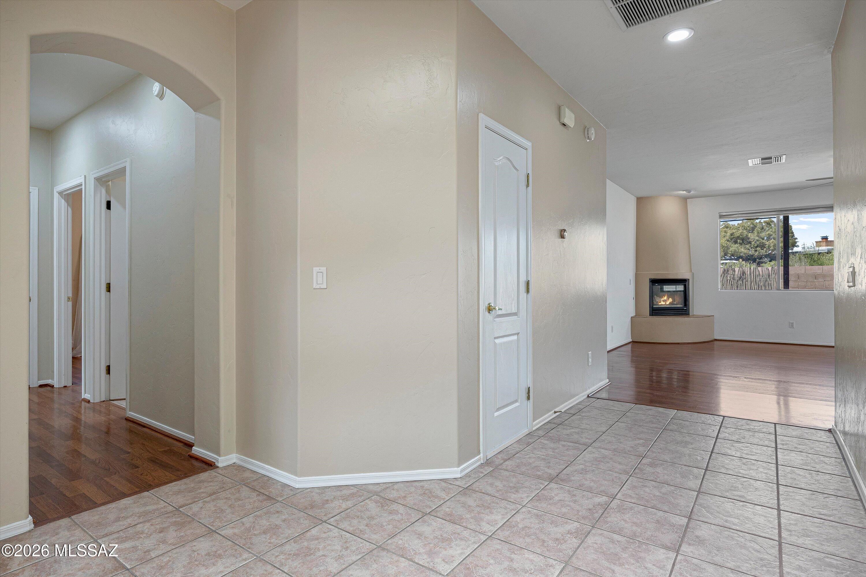 Marquette Place (1-44) - Residential