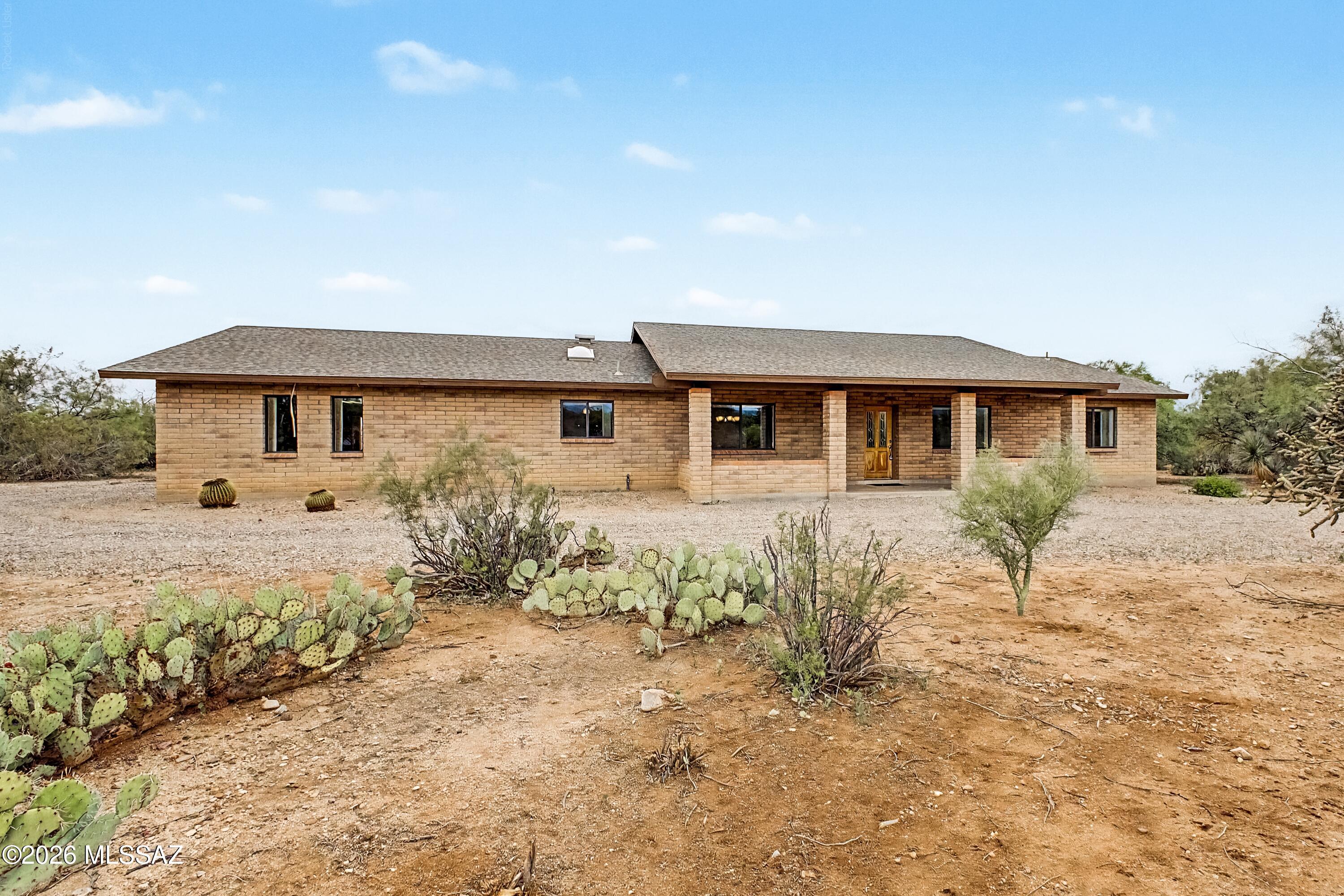 Range Price, Seller will accept or counter offeres between $449,000-$474,000.
Welcome to Rocking K Ranch Estates. This beautiful and spacious home features 3 bedrooms, 2 bathrooms and rests on just over an acre. The primary suite boasts a large walk-in closet, double vanity and gorgeous roll-in shower.  Enjoy the  wonderful fireplace and skylights in the living area. Generously sized bedrooms,  and open and bright kitchen with a huge pantry. This property  offers privacy, space, and flexibility for all your needs. 
Owner/Agent.
Located in the top-rated Vail School District., fantastic mountain views and NO HOA!
Come take a view!